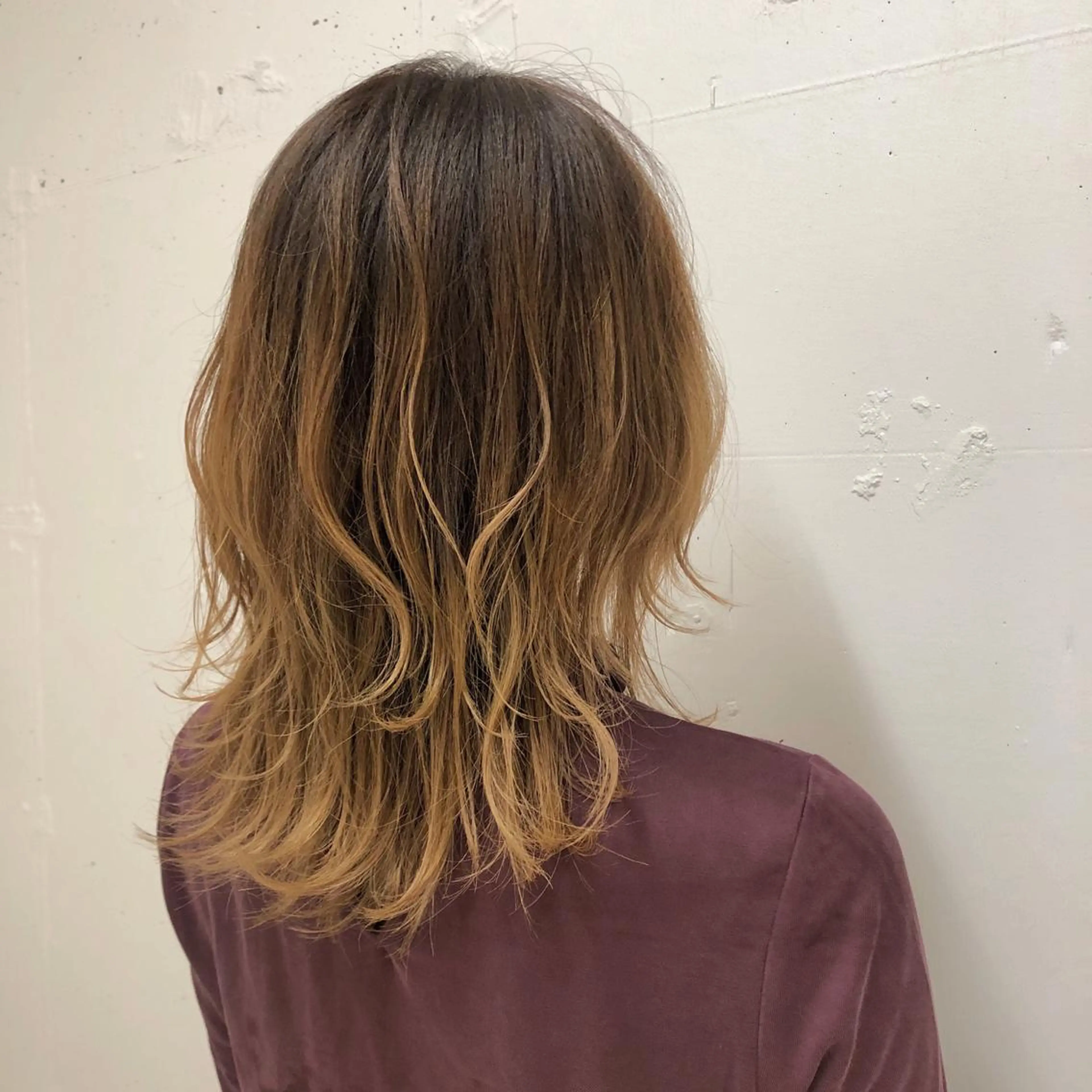 ミディアム 顔周りの垢抜けヘア 立山愛梨のヘアスタイル