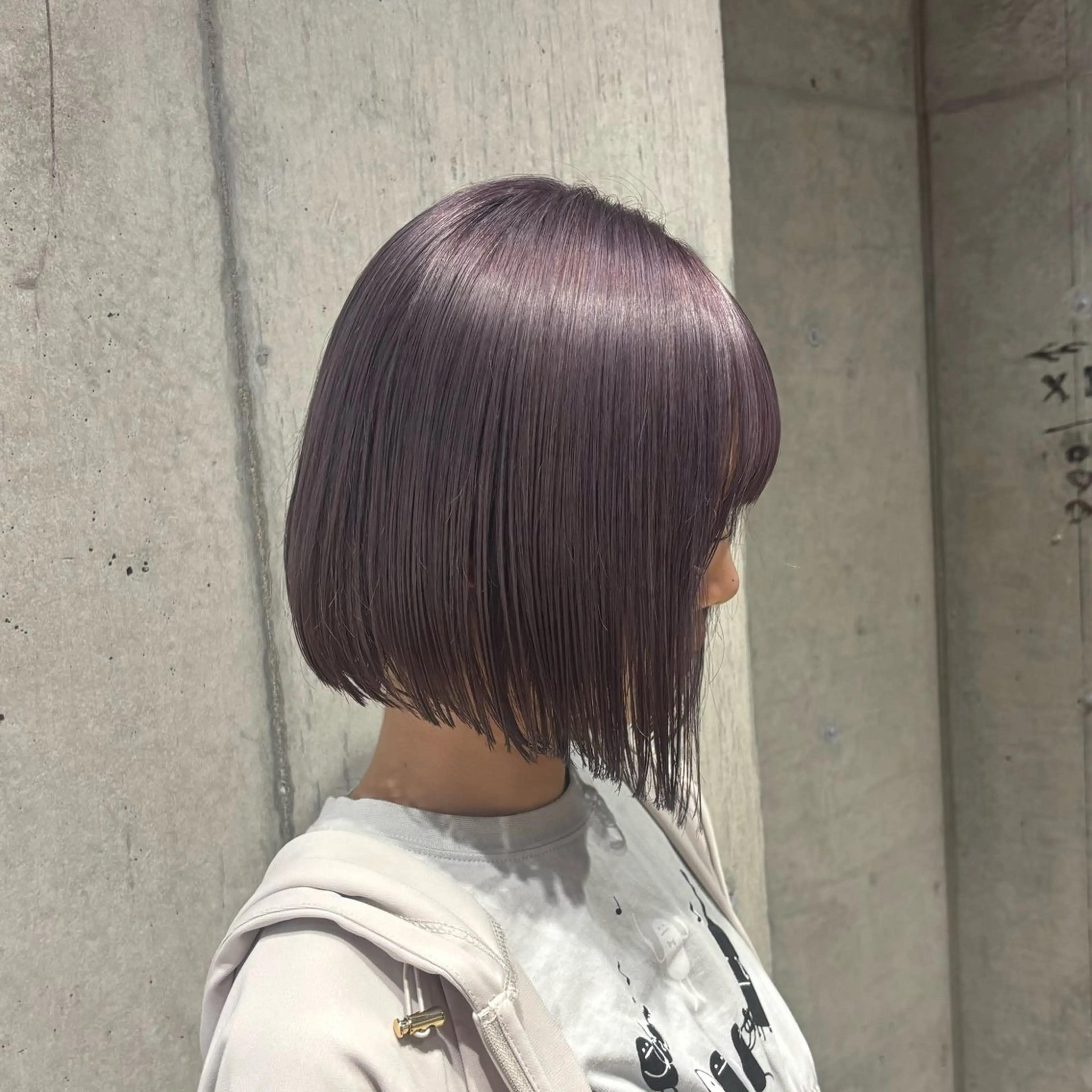 ショート カラー ツヤ髪ハイトーン ×レイヤー🌝リオのヘアスタイル