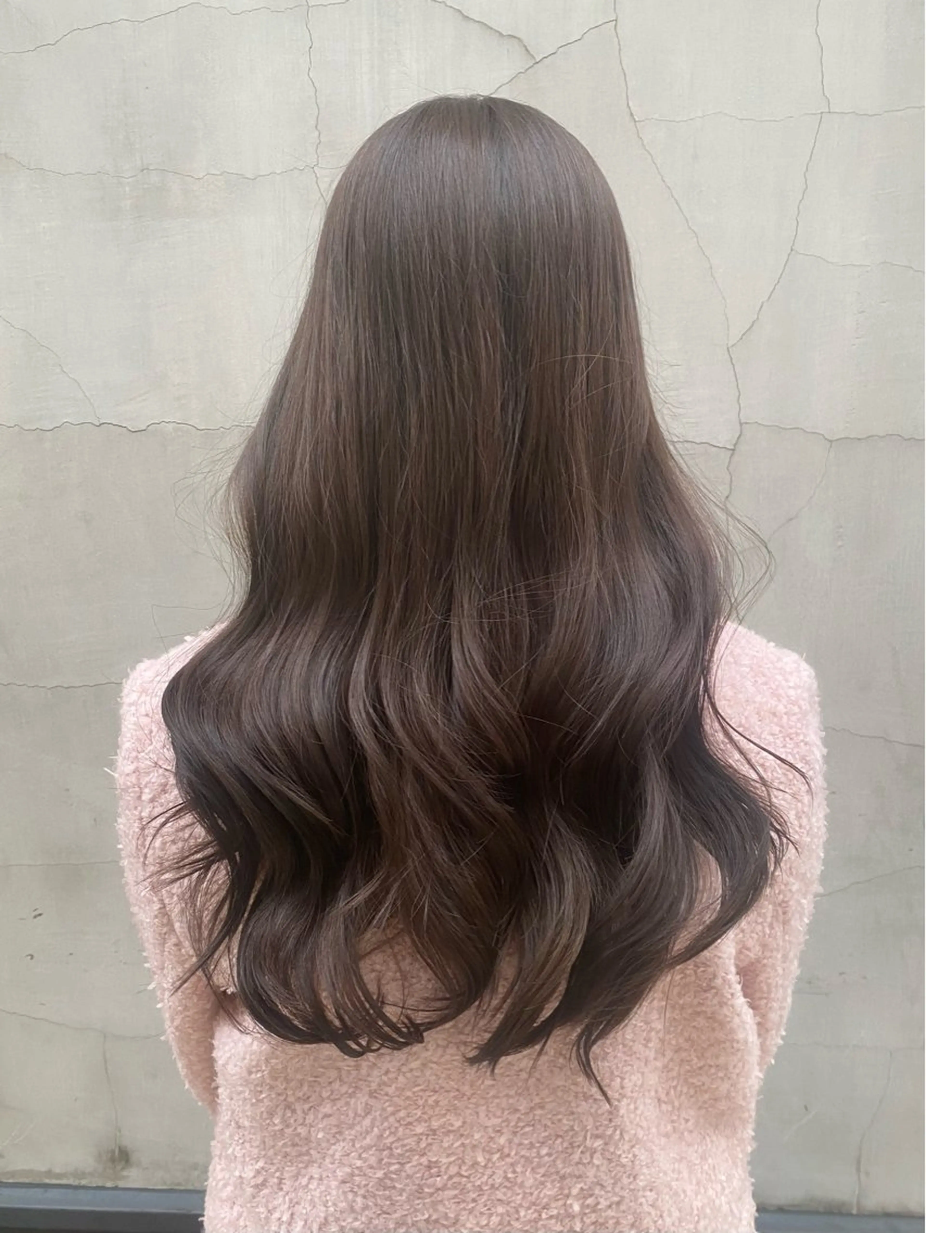 ロング カラー パーマ ヘアアレンジ ベージュカラー ブリーチ 透明感カラー グレージュ ラベンダーカラー 中顔面短縮カット🪽 レイヤー🥀コウヘイのヘアスタイル