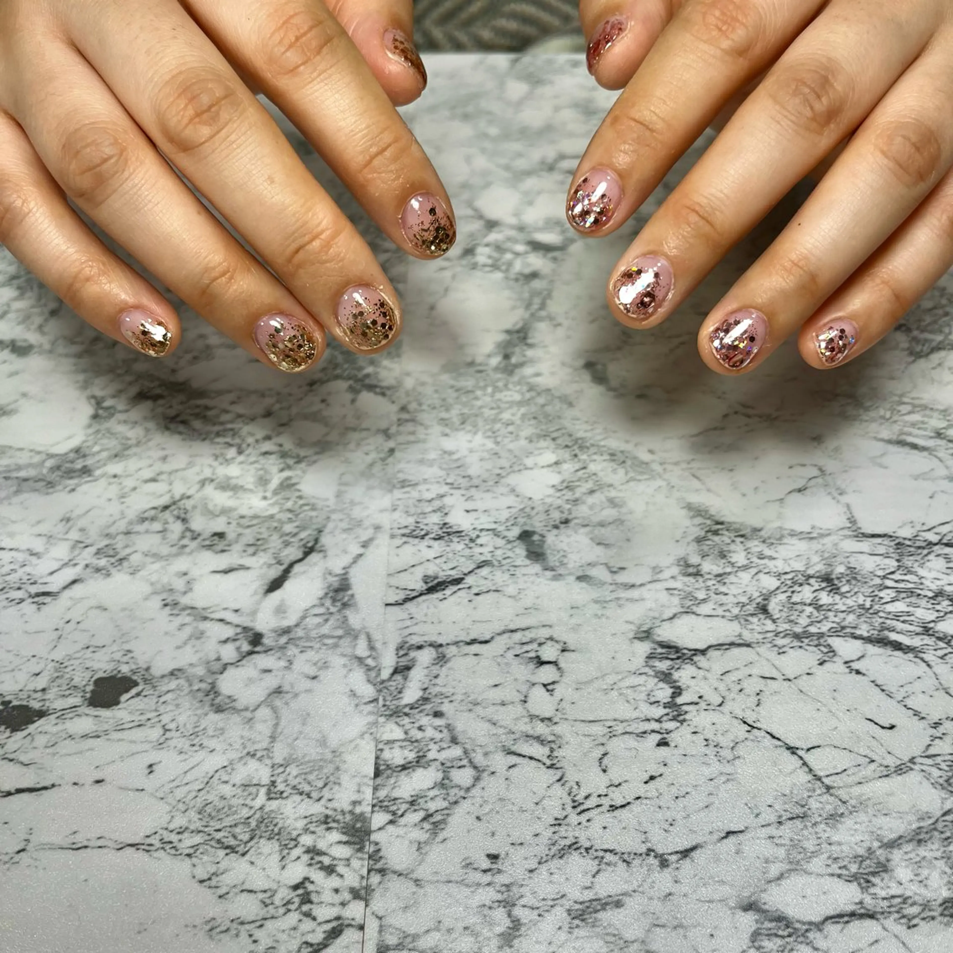 ネイル グラデーション ラメ(グリッター) ショートネイル ハンドネイル Sea smiley シースマイリーのネイルデザイン