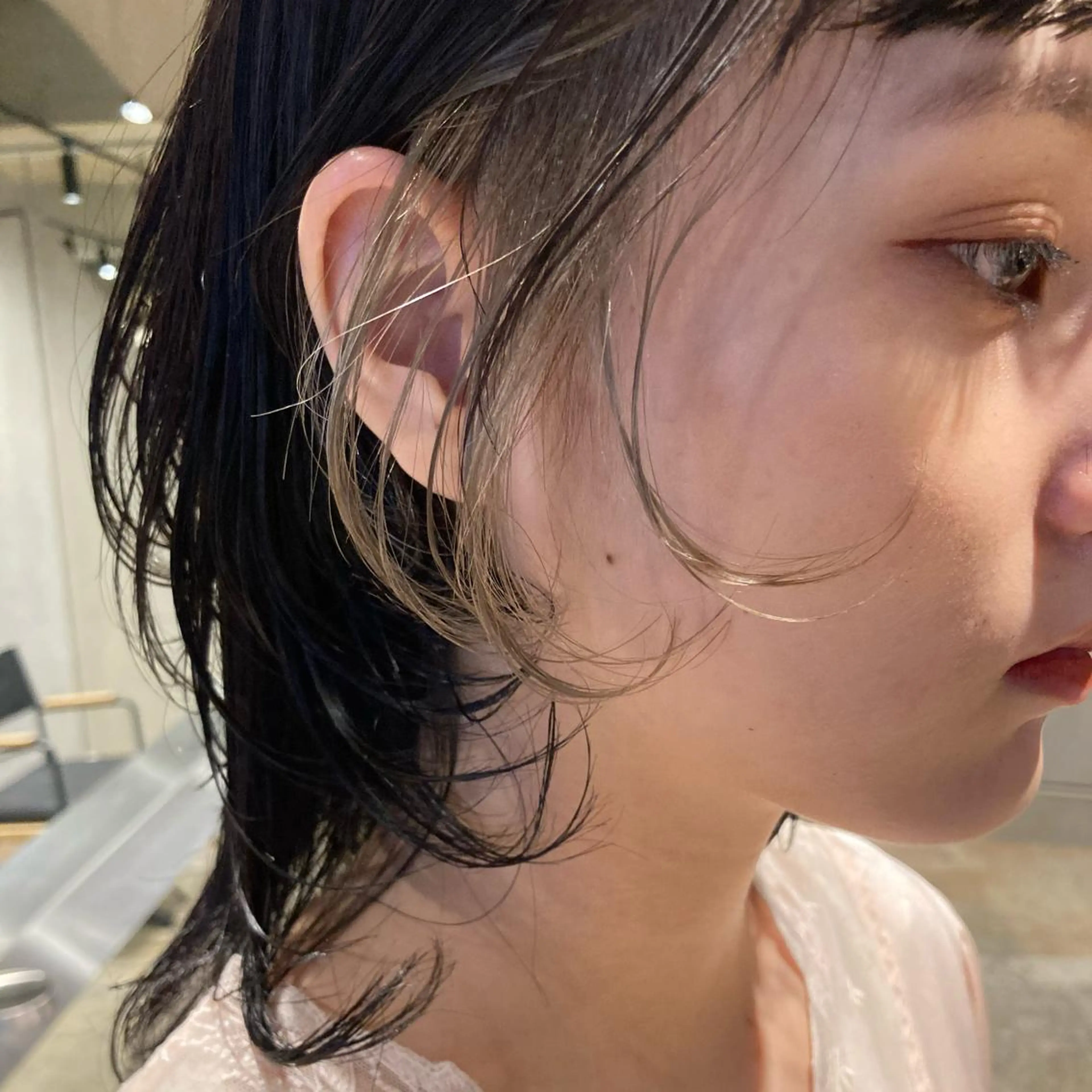 ミディアム カラー ショートボブ ミディアムパーマ アッシュ ブリーチ ブルーカラー ヘアカラー 🌈圧倒的デザイン力 内井省吾のヘアスタイル