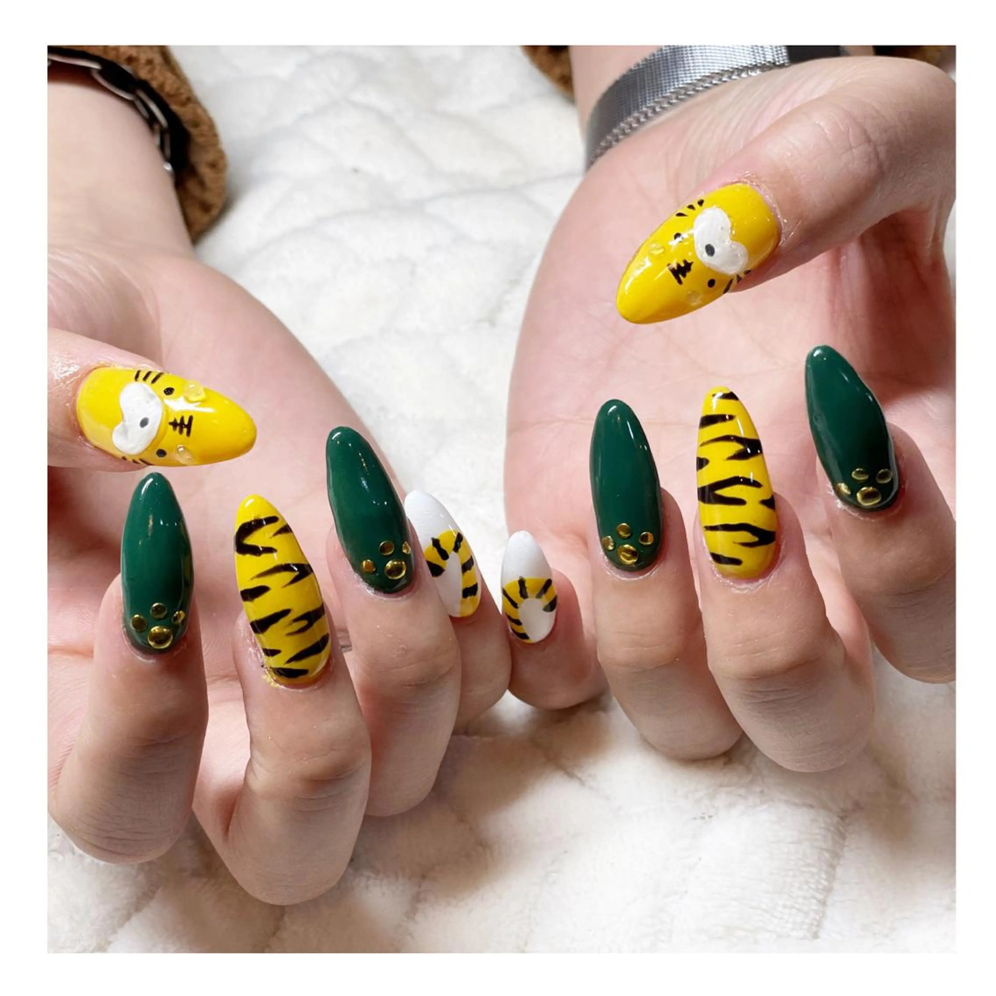 ネイル ジェルネイル ハンドネイル LaLa Peach 福岡のマツエク・マツパデザイン