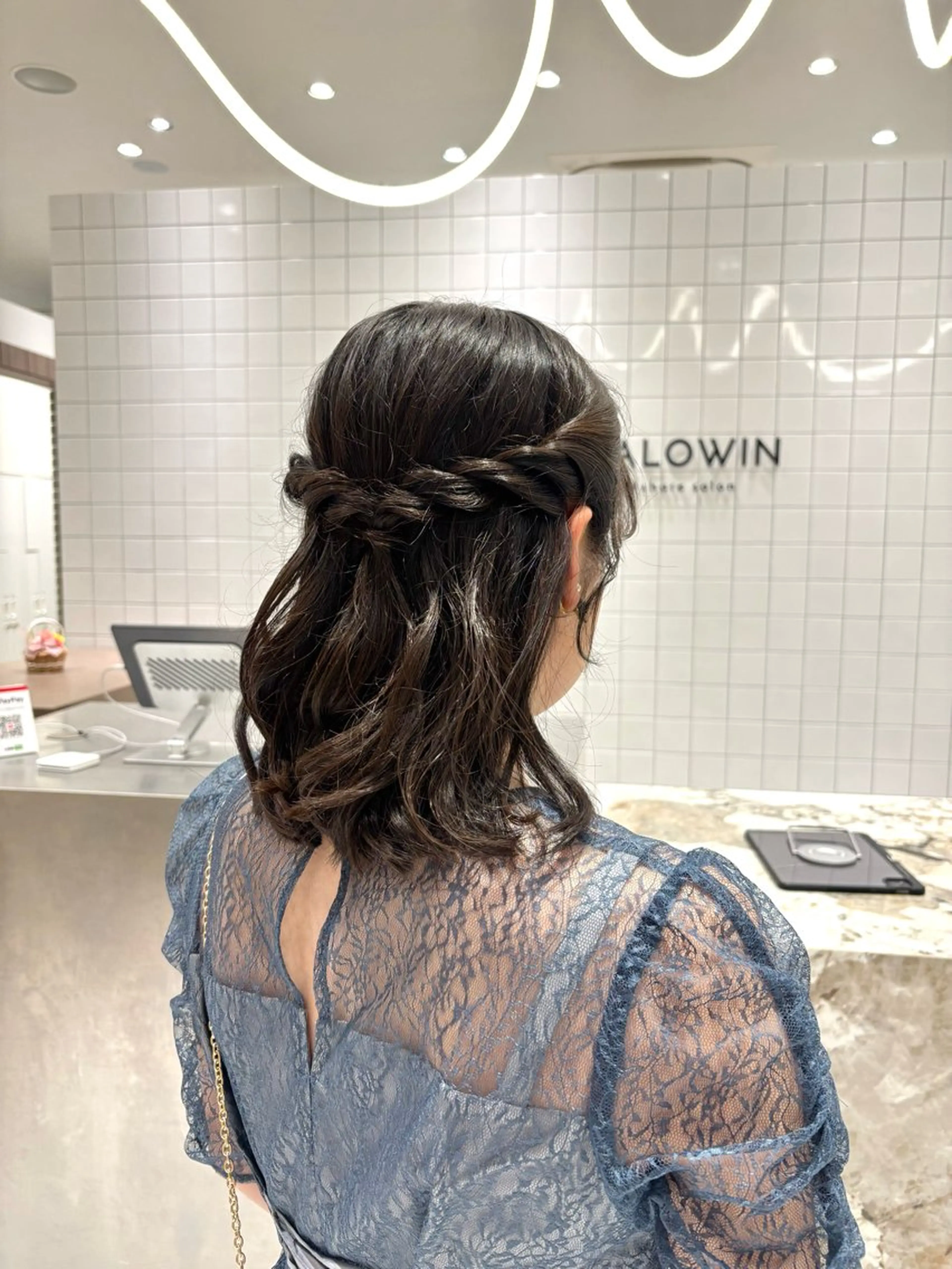 ミディアム デート ヘアセット 久力琴音''透明感 カラー''アレンジのヘアスタイル