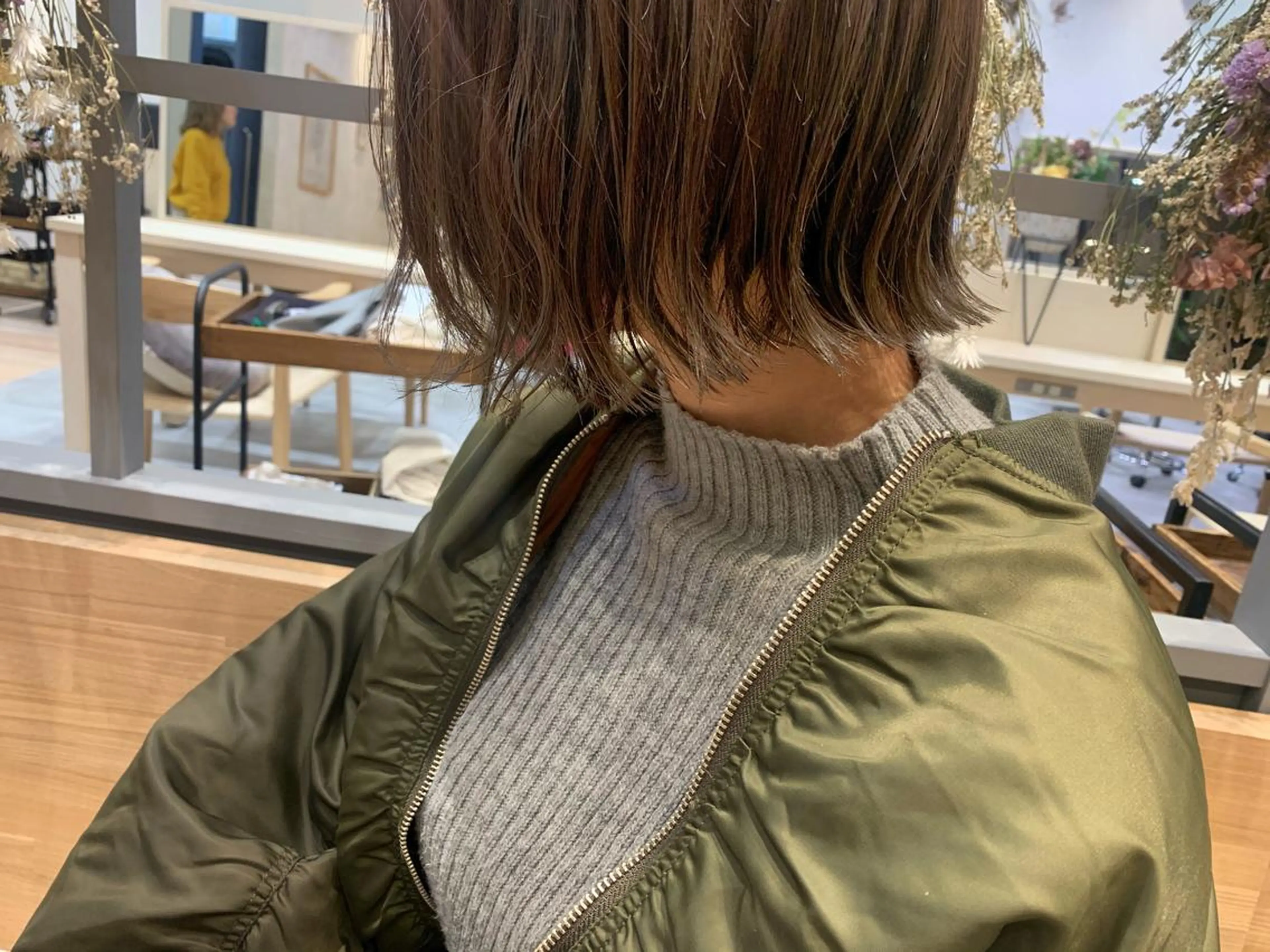 ショート ボブ 外ハネヘア 吉田 早織のヘアスタイル