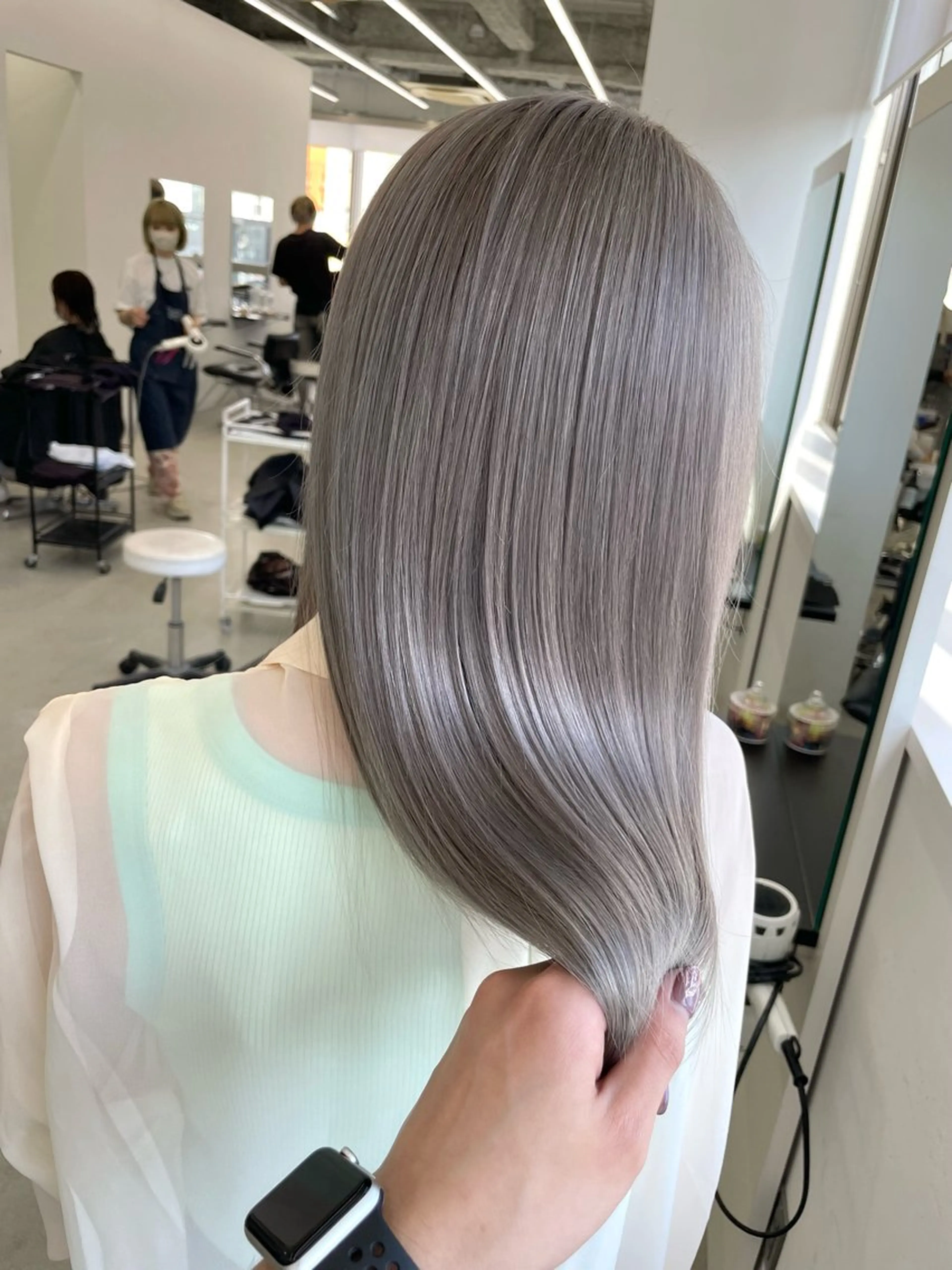 ロング カラー 齋藤 梨乃のヘアスタイル
