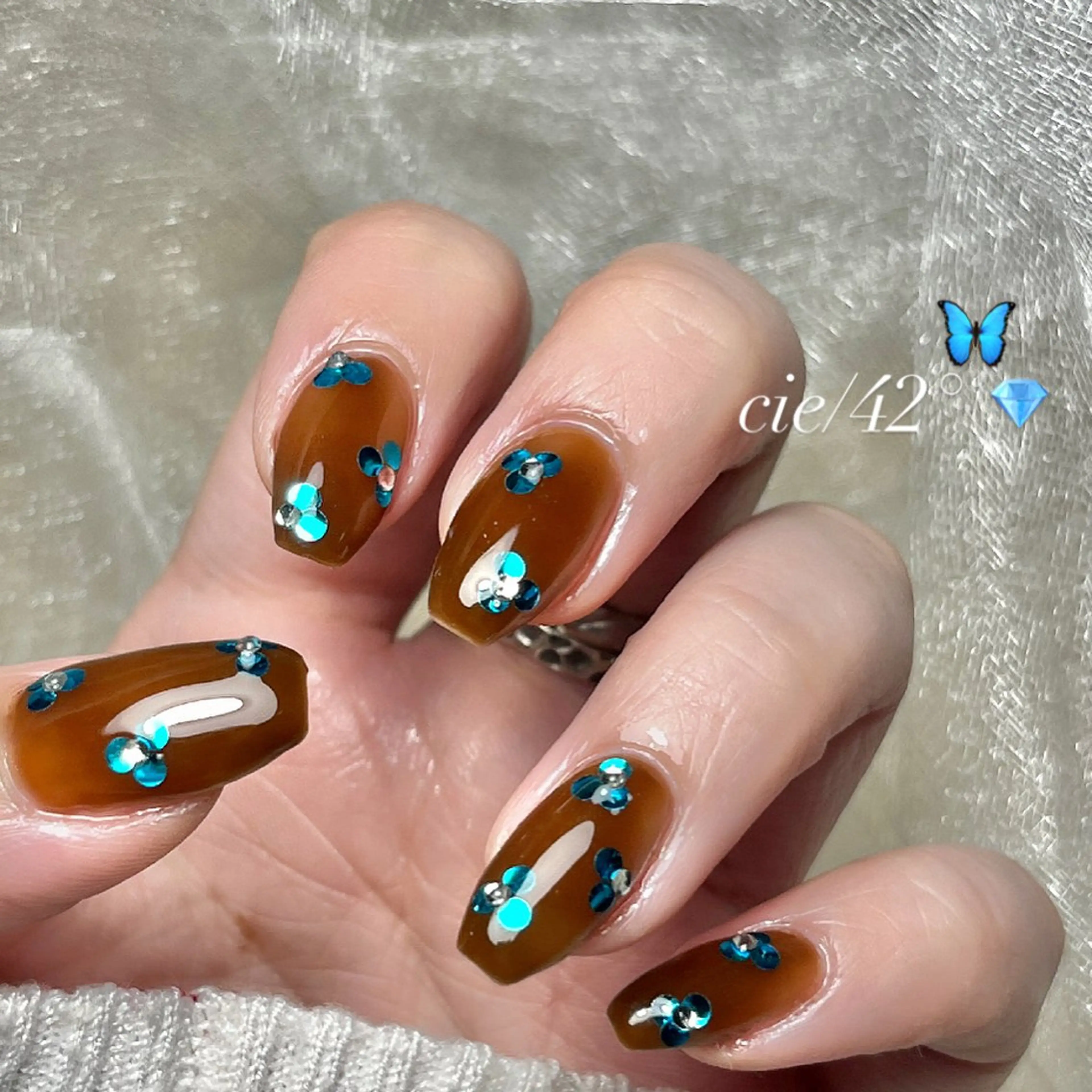 ネイル cie/42° NIJINAのネイルデザイン