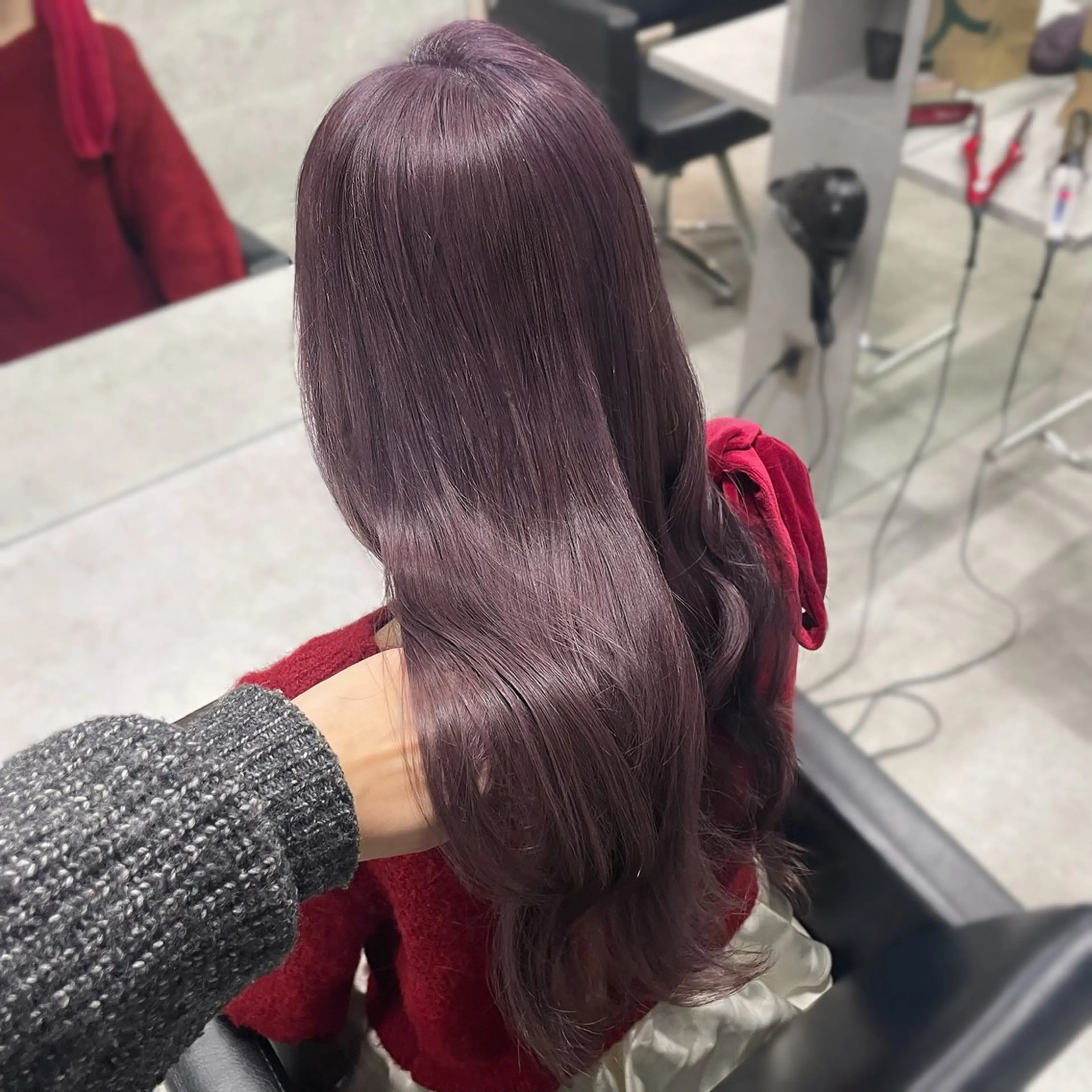 ロング ヘアカラー 出口 千乃のヘアスタイル