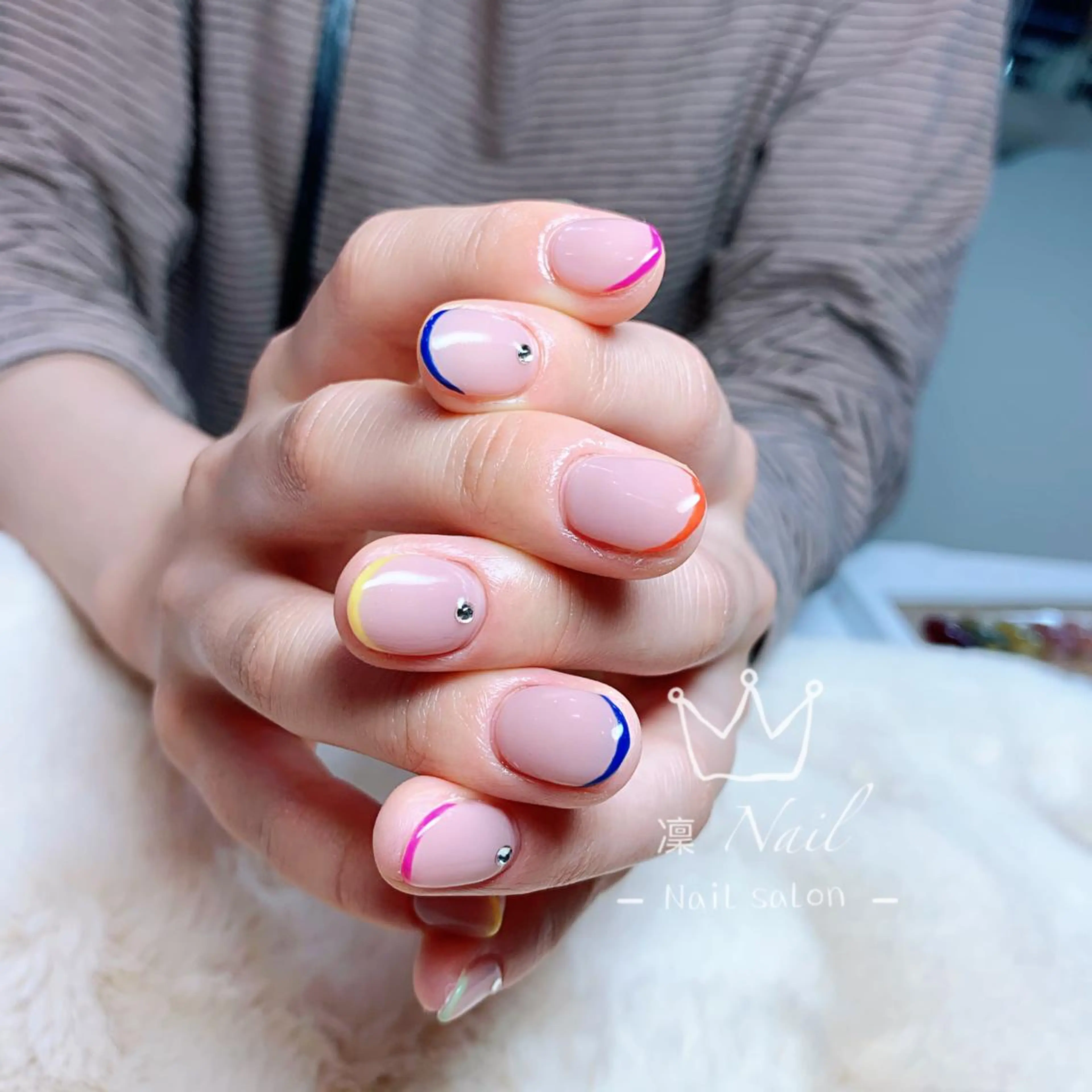 ショート カラー ネイル Le’a NailSalonのネイルデザイン