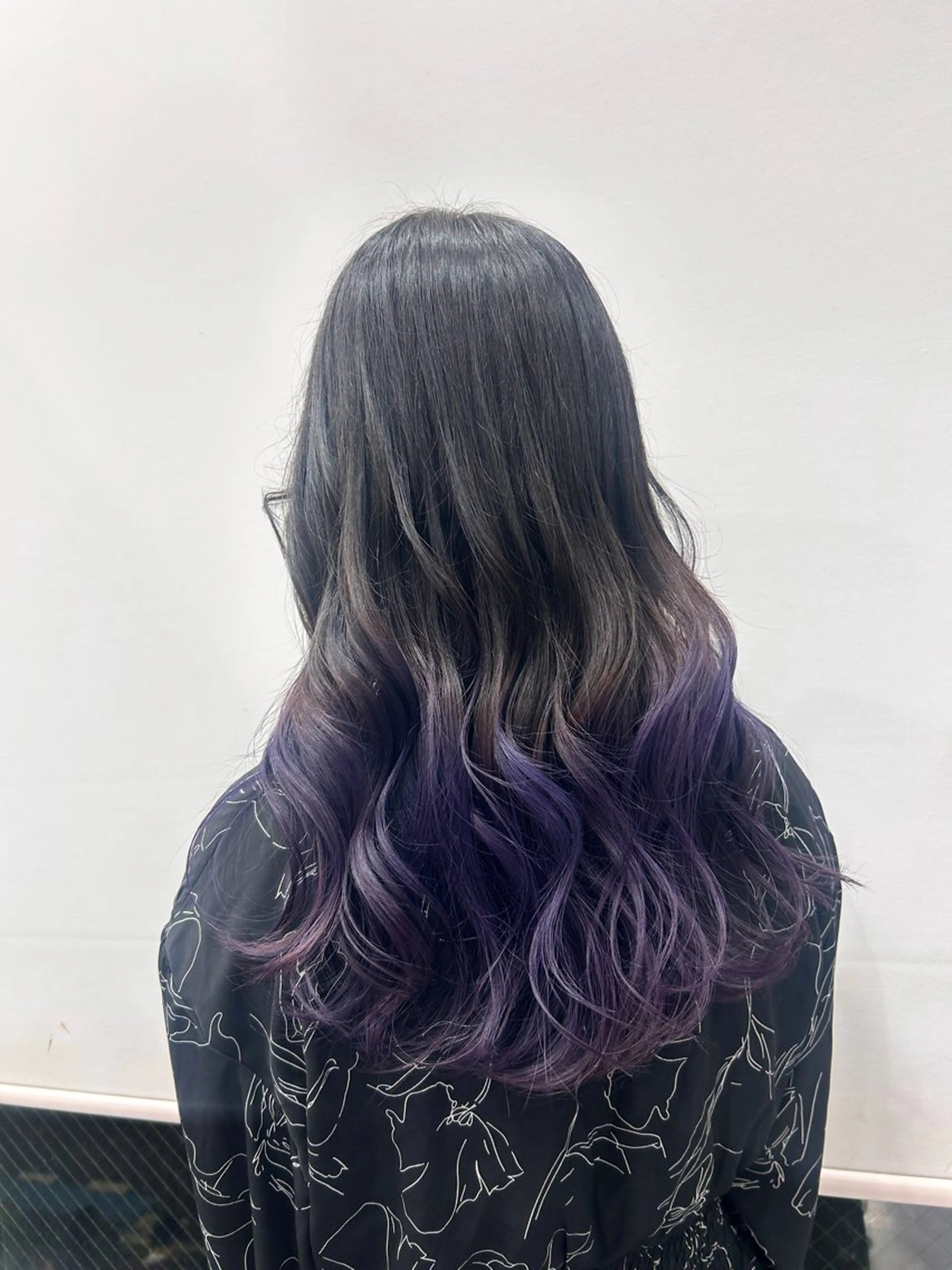 ロング パープルカラー ヘアカラー 🍊小川実里🍊 /カラーレイヤーのヘアスタイル