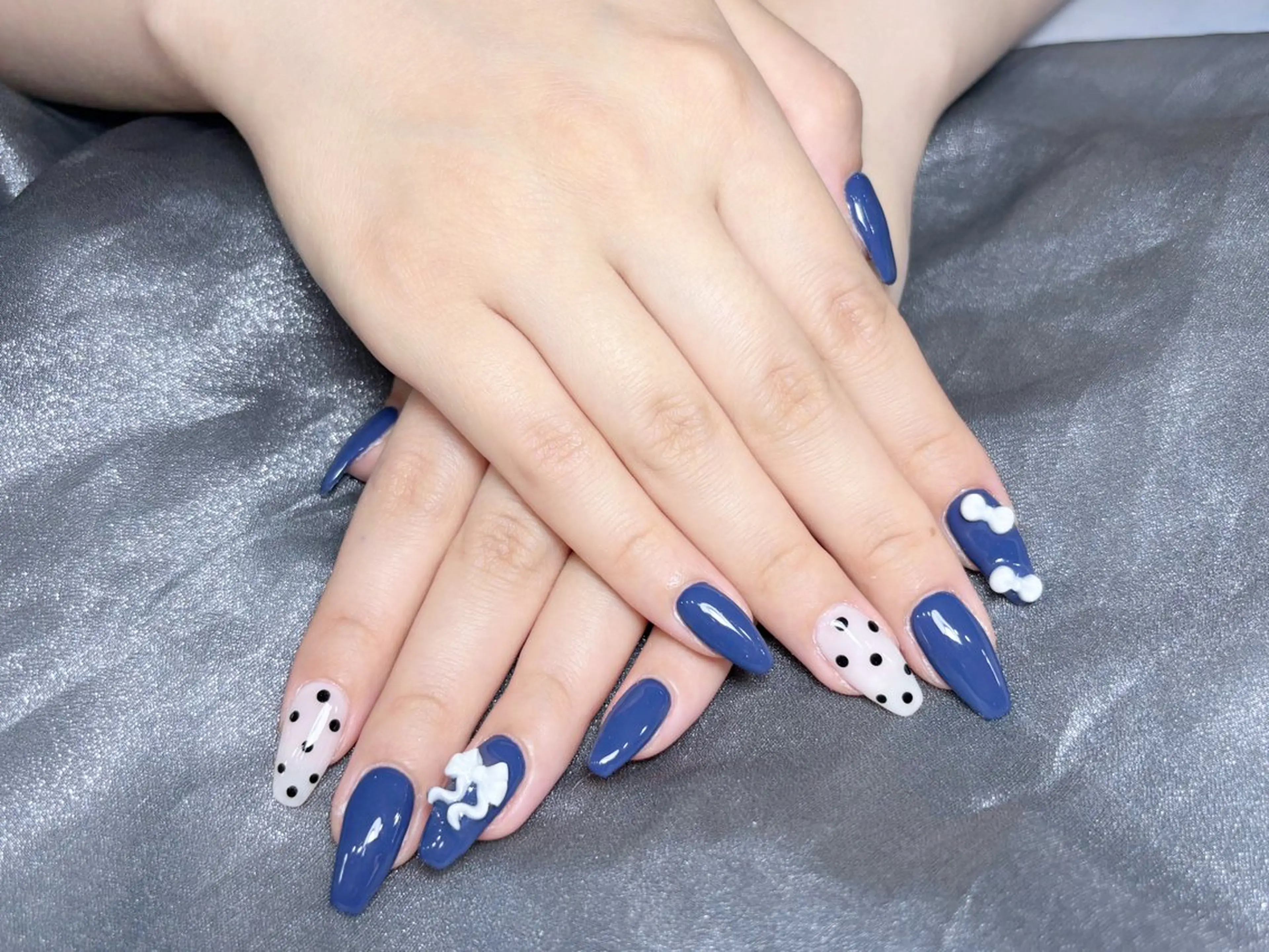 ネイル ハンドネイル H3 Nail Tsuki🦋💙のネイルデザイン