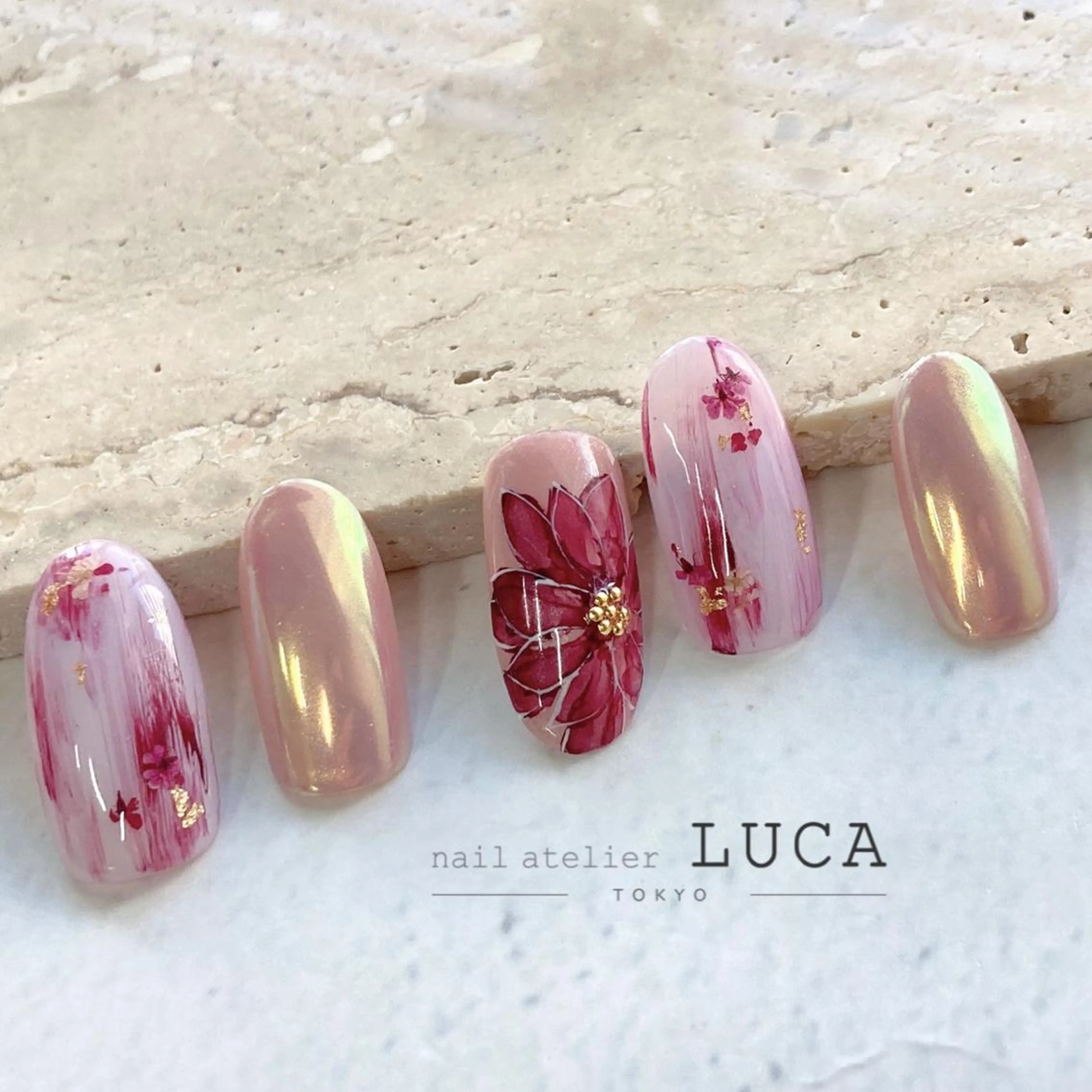 ネイル アートネイル オーロラネイル クリアネイル 長さ出し フットネイル ハンドネイル ネイルアトリエルカ スタッフのネイルデザイン