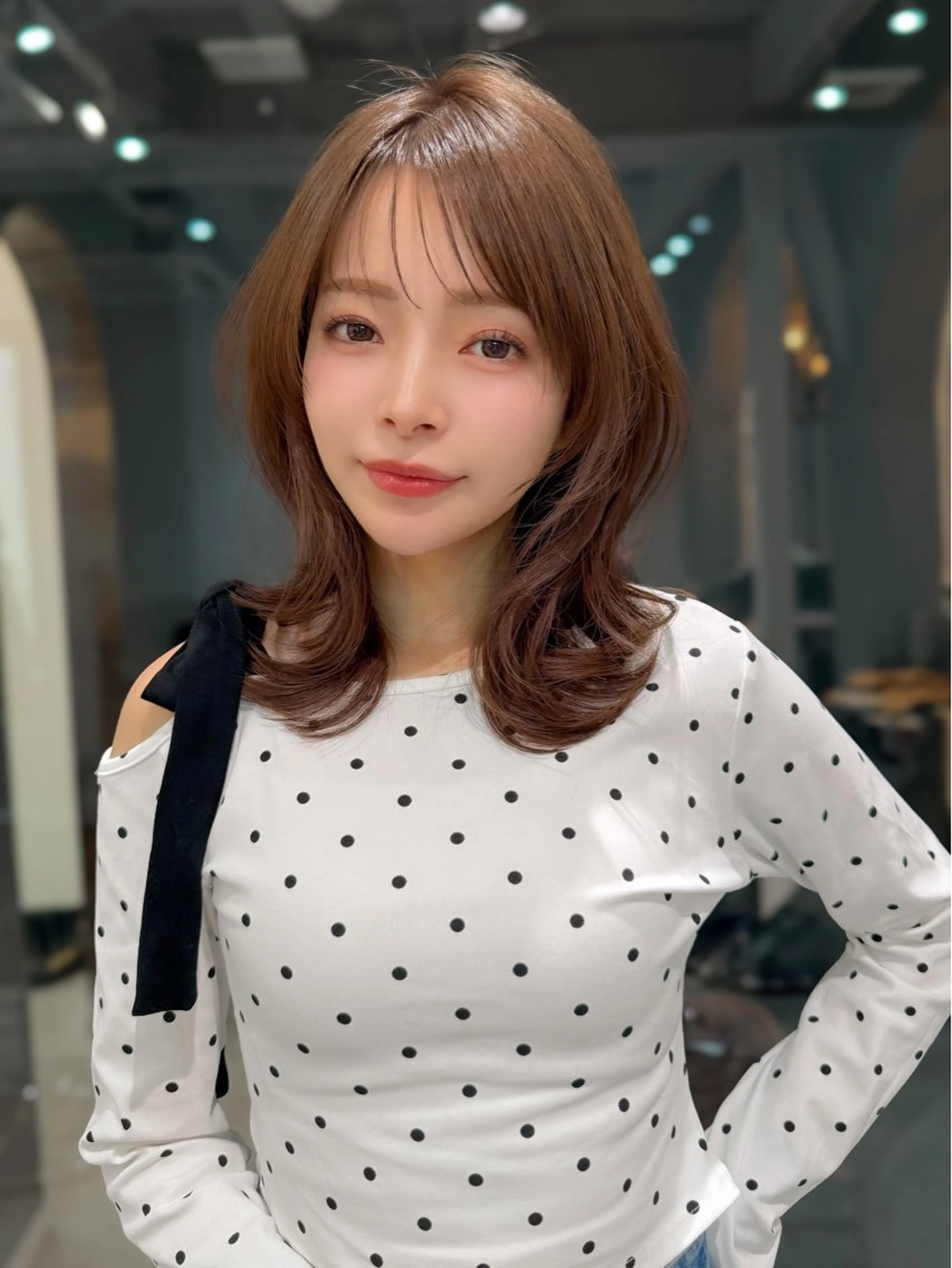 ミディアム ボブ 顔周りカット 髪質改善 韓国風ヘア レイヤーカット カット ヘアカラー トリートメント ヘッドスパ ヘアセット Lond enikaのヘアスタイル