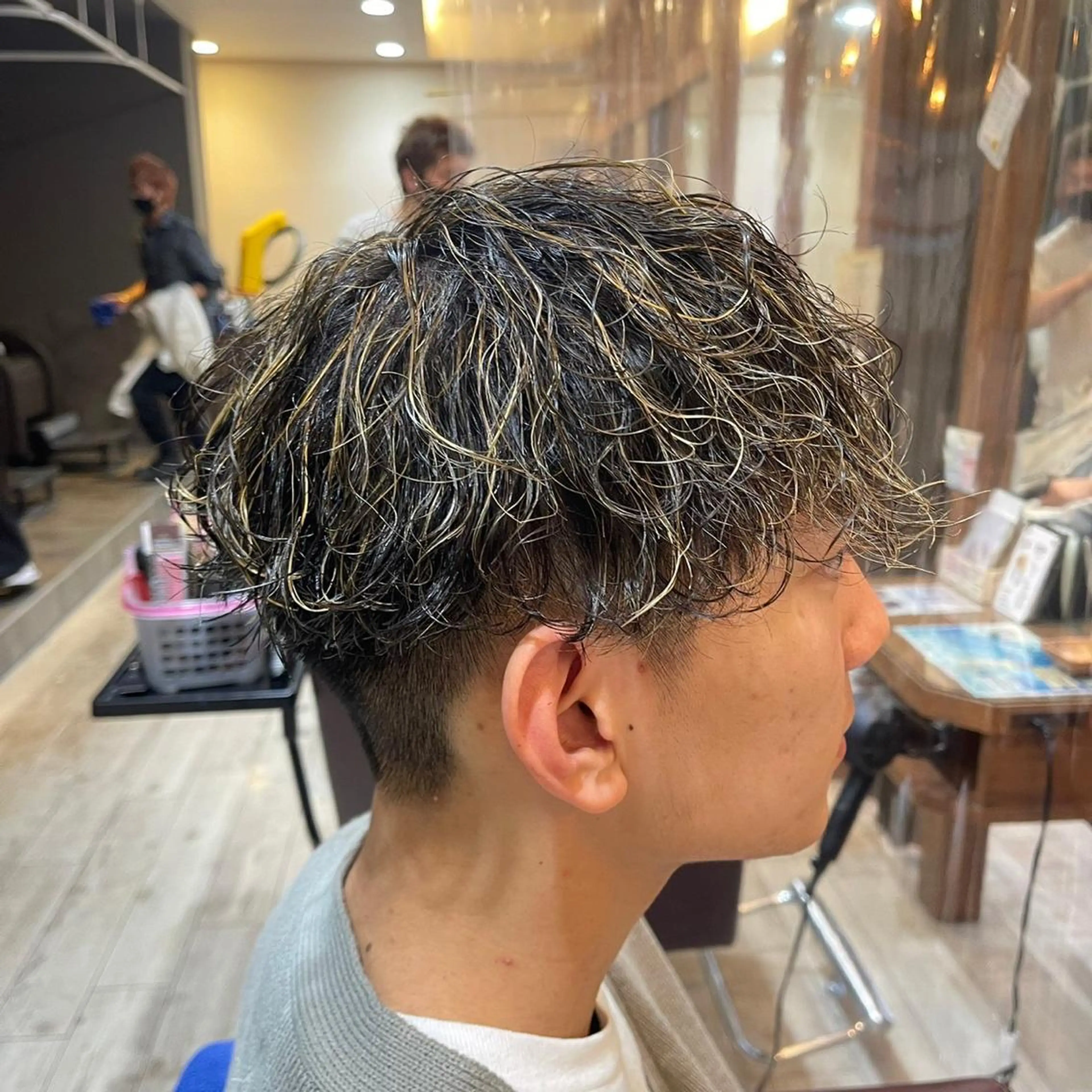 カラー パーマ メンズ 樽川翔/フェザーパー マ/シャドウパーマのヘアスタイル