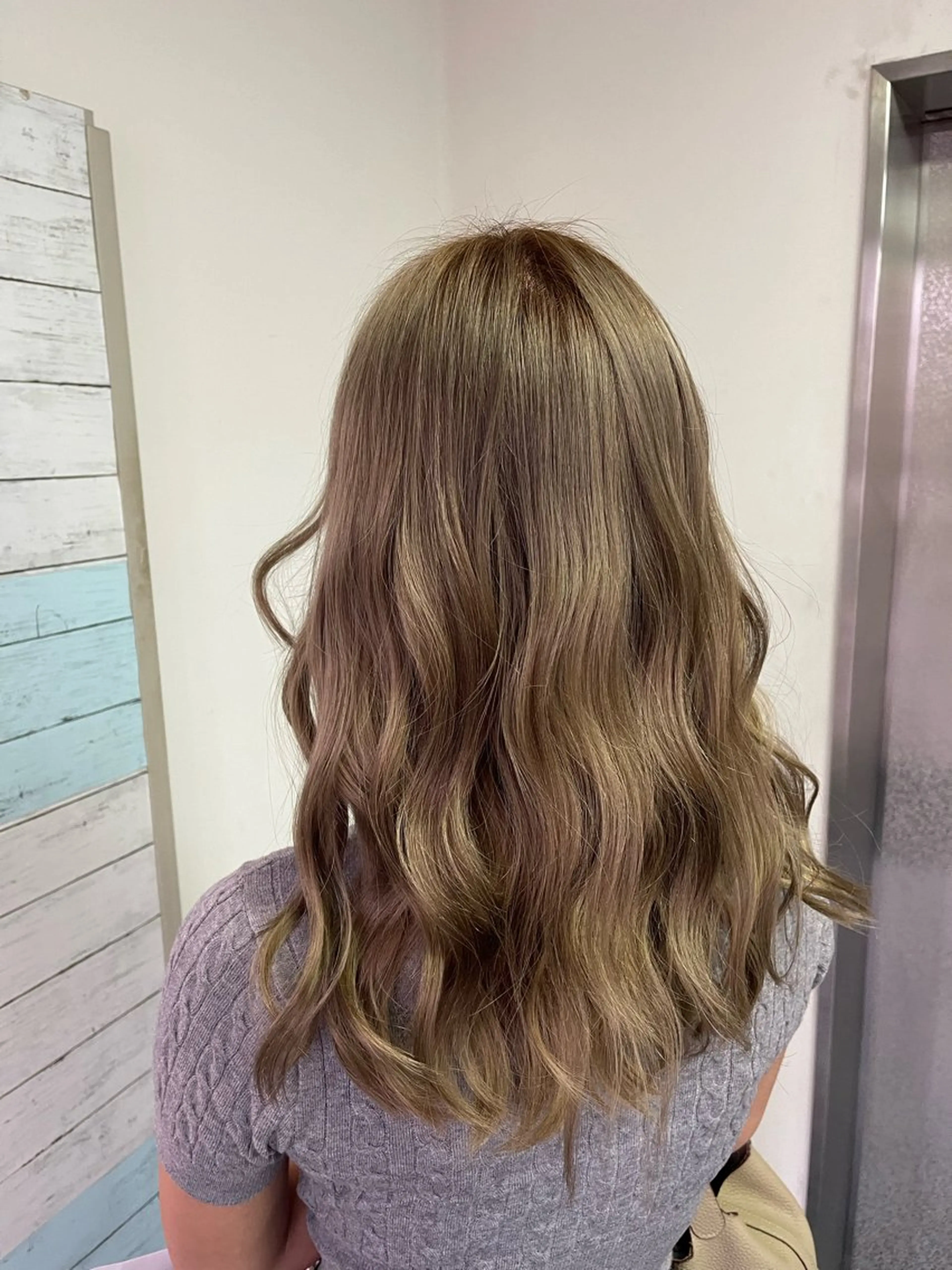 セミロング カラー ベージュカラー ブリーチ ケアブリーチ デザインカラー ダブルカラー カット ヘアカラー トリートメント SOYON西大寺店所属・ダブルカラー/ 髪質改善💎安藤のヘアスタイル
