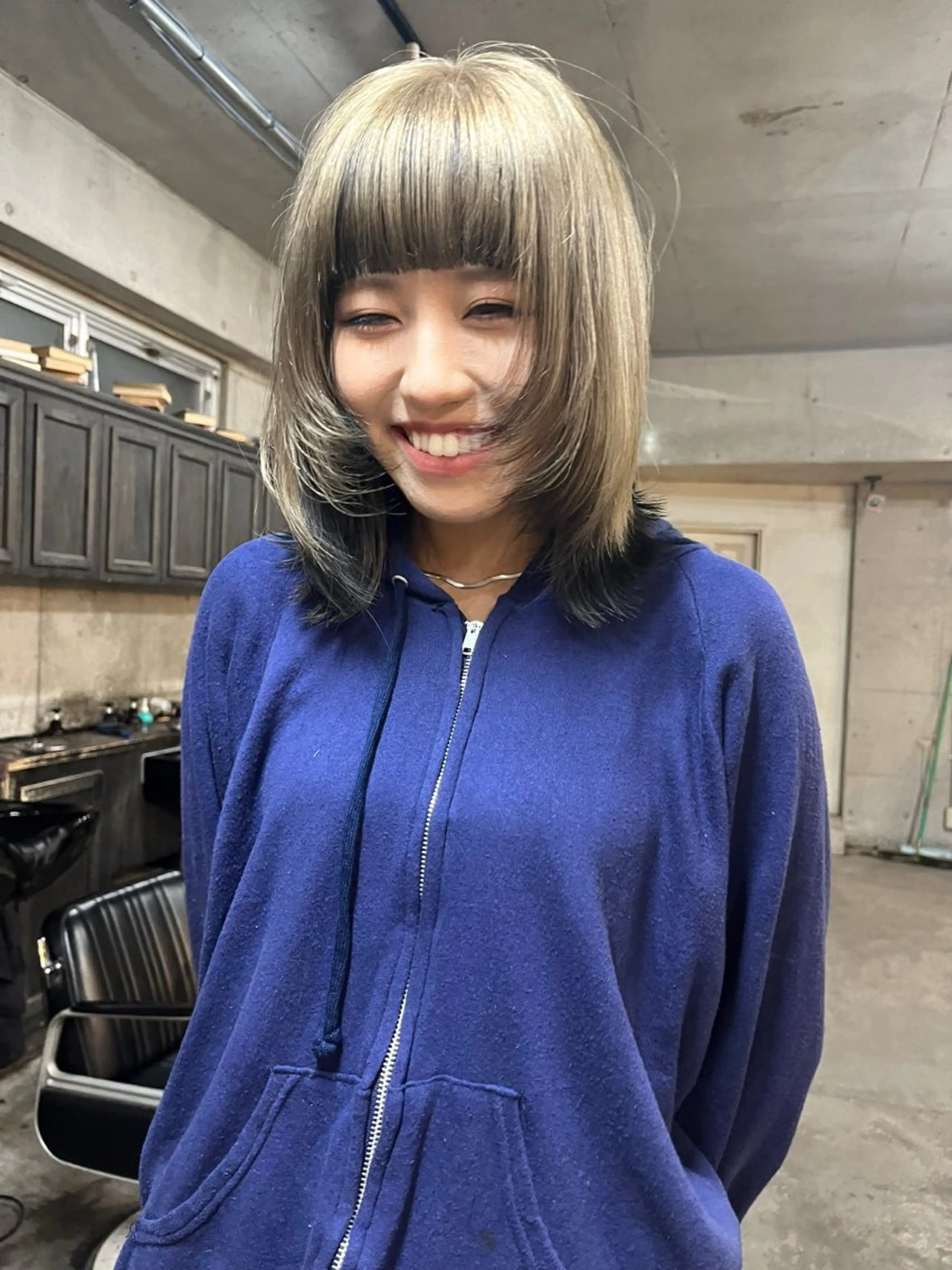 ミディアム カラー カット ヘアカラー トリートメント ハイトーン/顔まわり レイヤー/YUKAのヘアスタイル