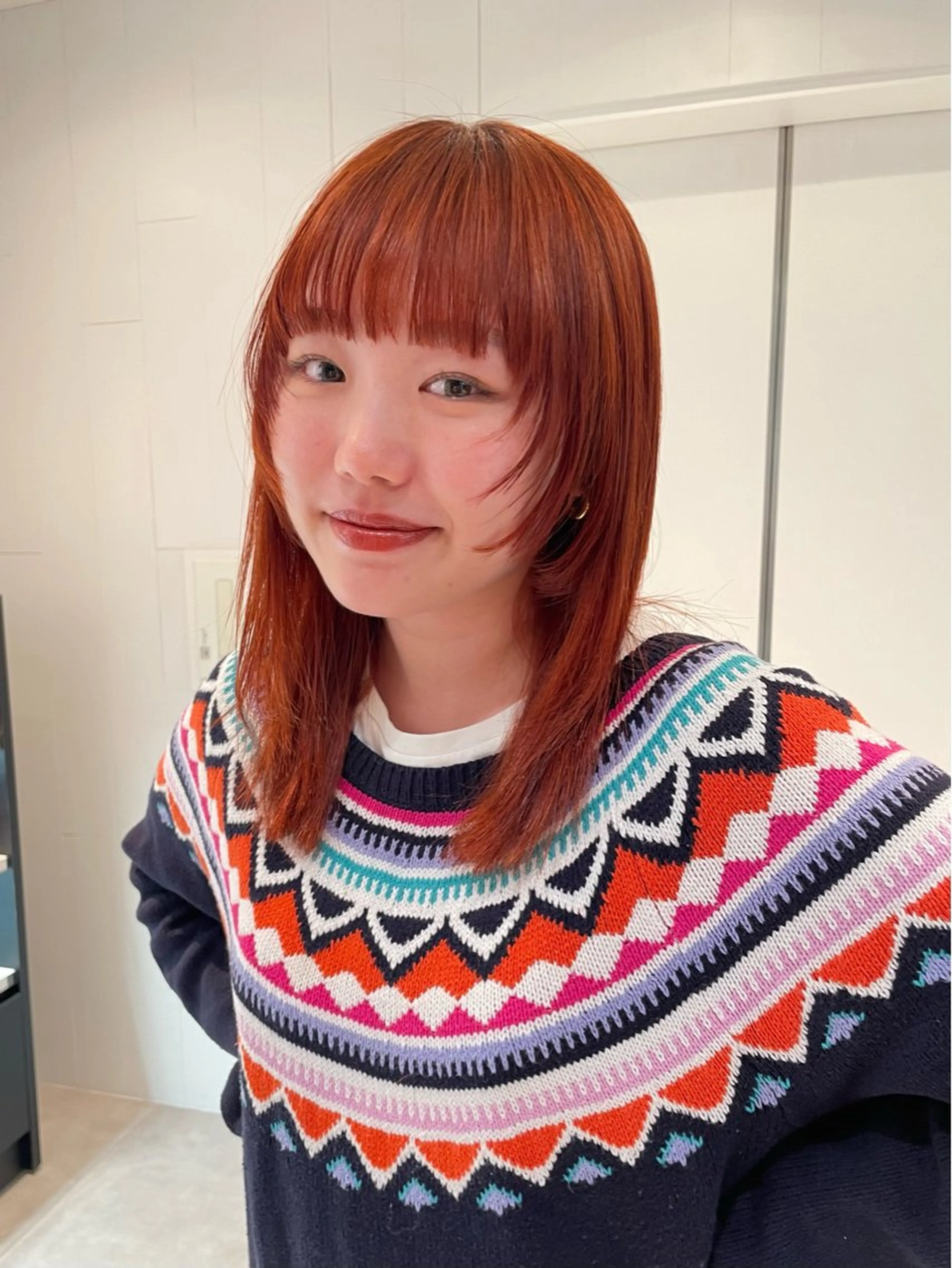 ミディアム カラー ミディアムレイヤー ブリーチ ブリーチなしカラー オレンジ レイヤーカット カット ヘアカラー トリートメント パーマ/パーマ落とし 【Kouta】のヘアスタイル