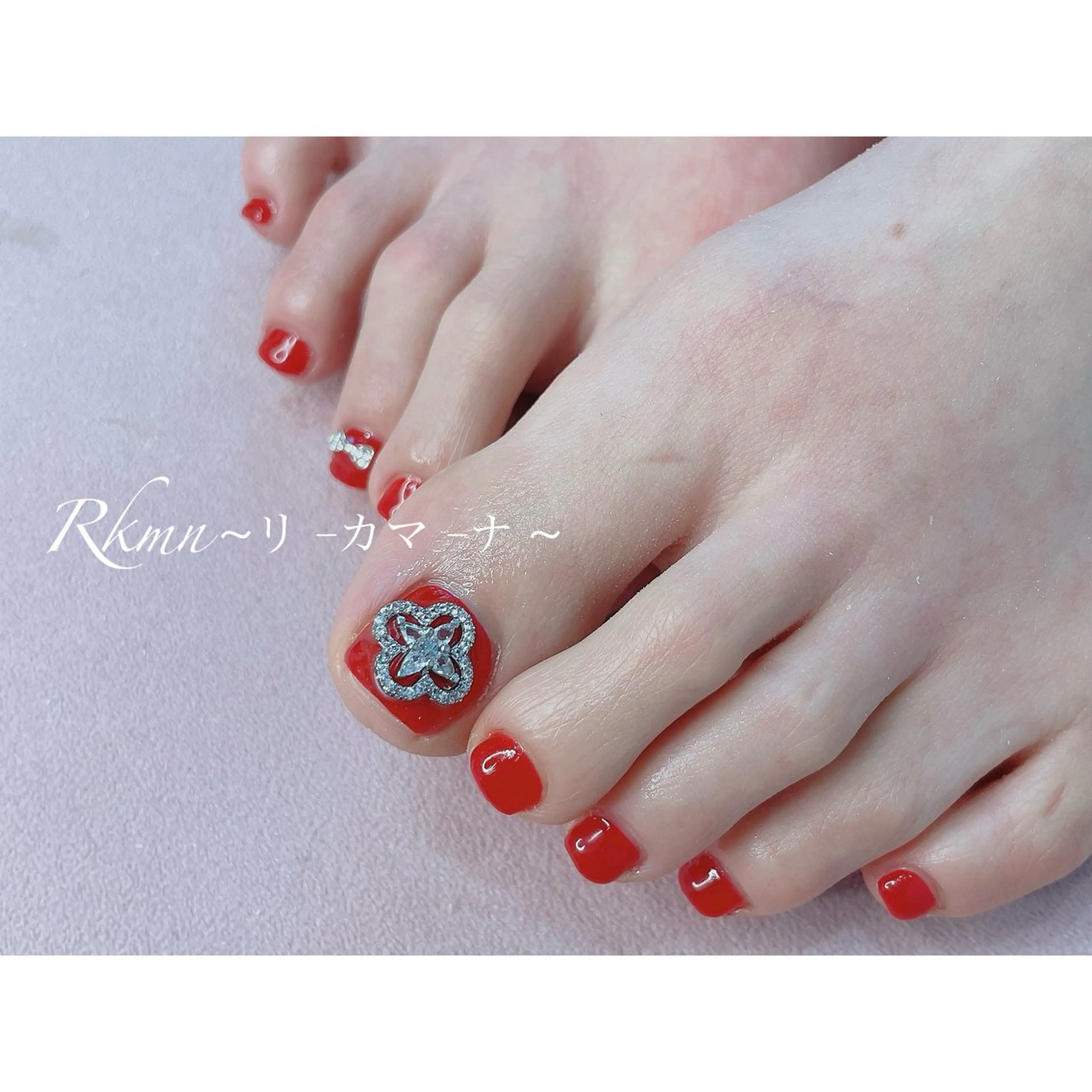 ネイル アートネイル フットネイル 赤色 リボン 春ネイル ハンドネイル フットネイル ハンドケア Rkmn ~リ-カマ-ナ~のネイルデザイン