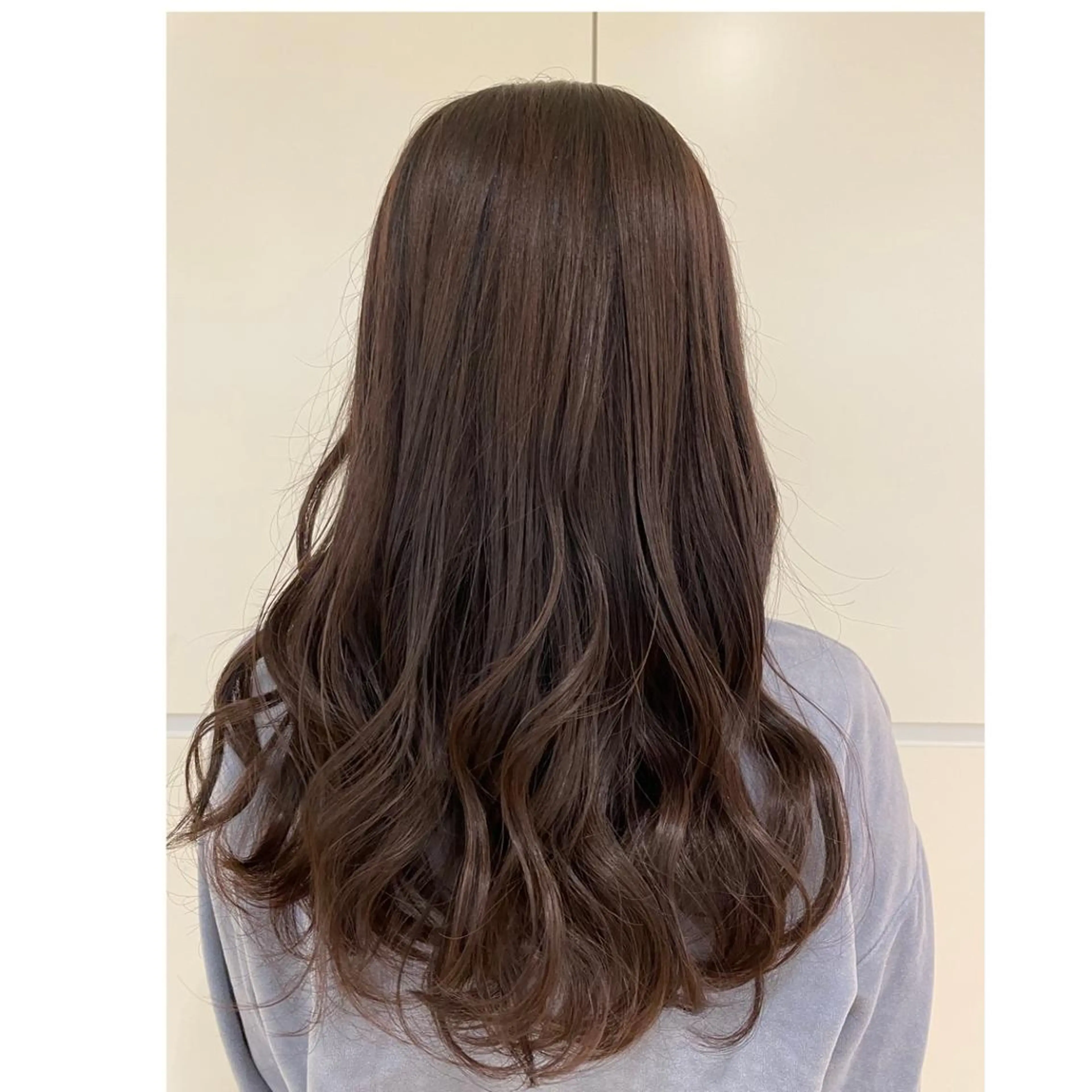 ロング カラー ｔｏｃｃａ /ｅｒｉのヘアスタイル