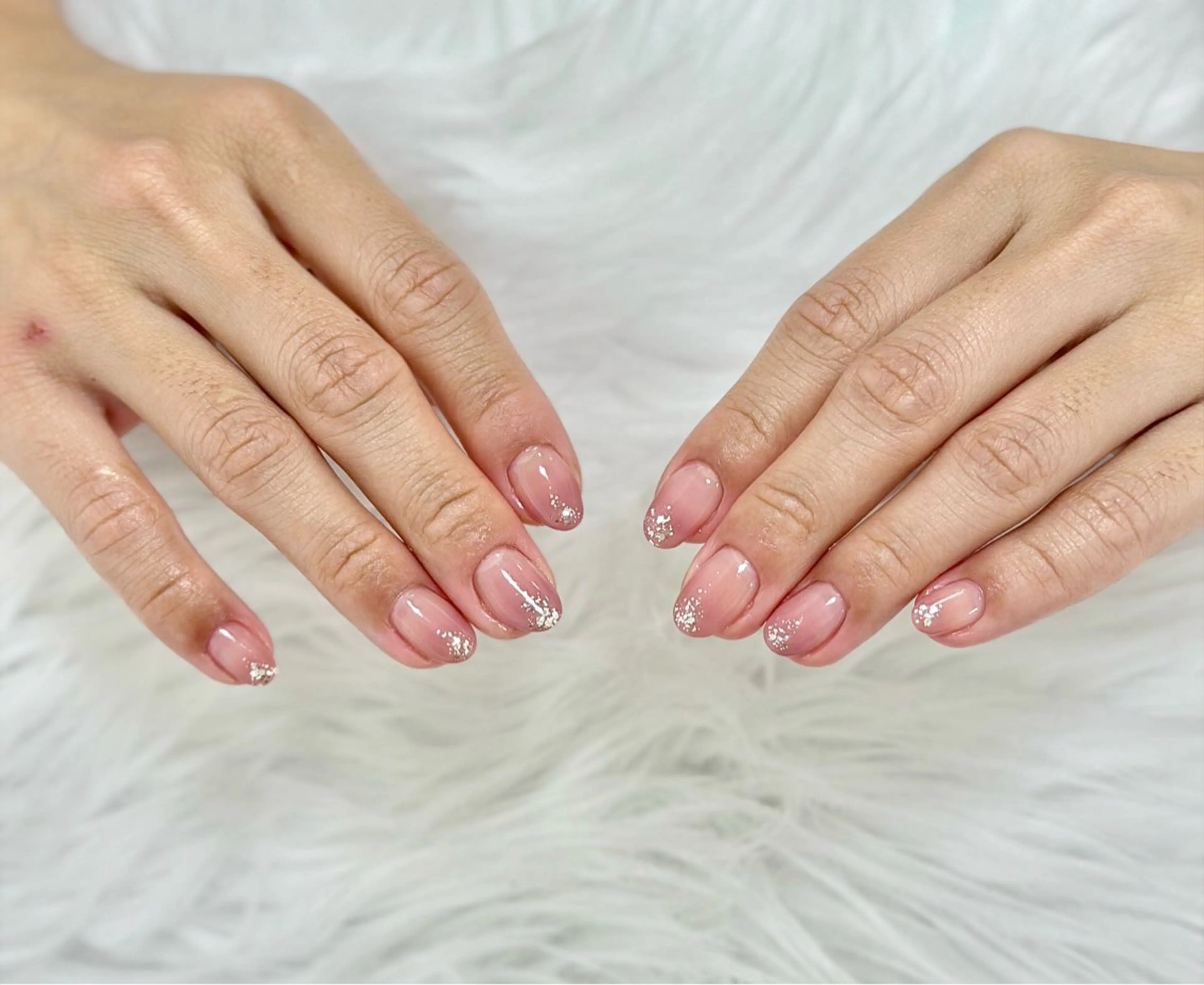 ネイル グラデーション ラメ(グリッター) ラメグラデーション オフィスネイル ピンク ハンドネイル PROVE NAIL 爪整体のネイルデザイン