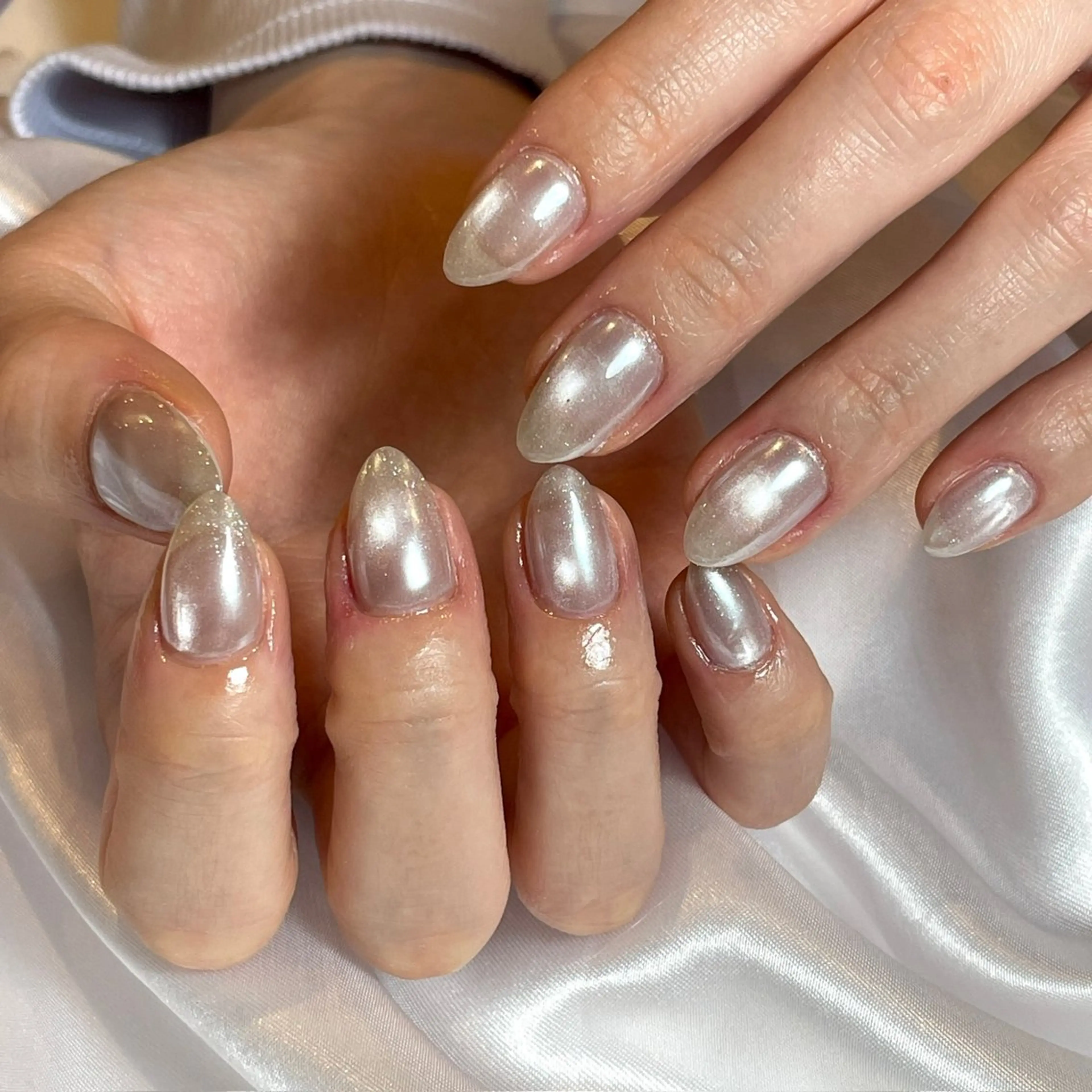 ネイル マグネットネイル ミラーネイル ミラーマグ ハンドネイル nailsalon Moa【モア】所属・yurika 🌷.*･ﾟのネイルデザイン