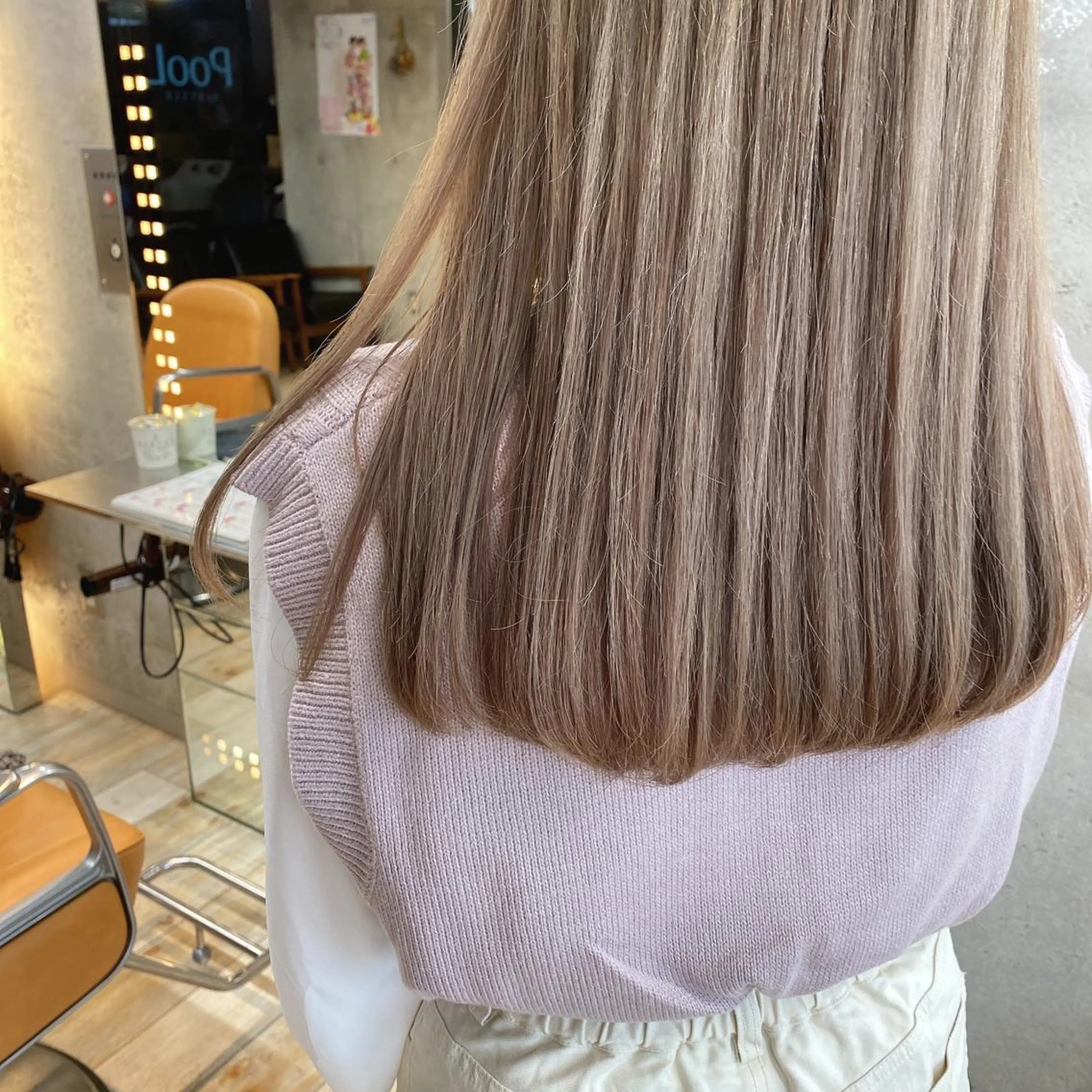 ロング カラー wakana 【ブリーチカラー】のヘアスタイル