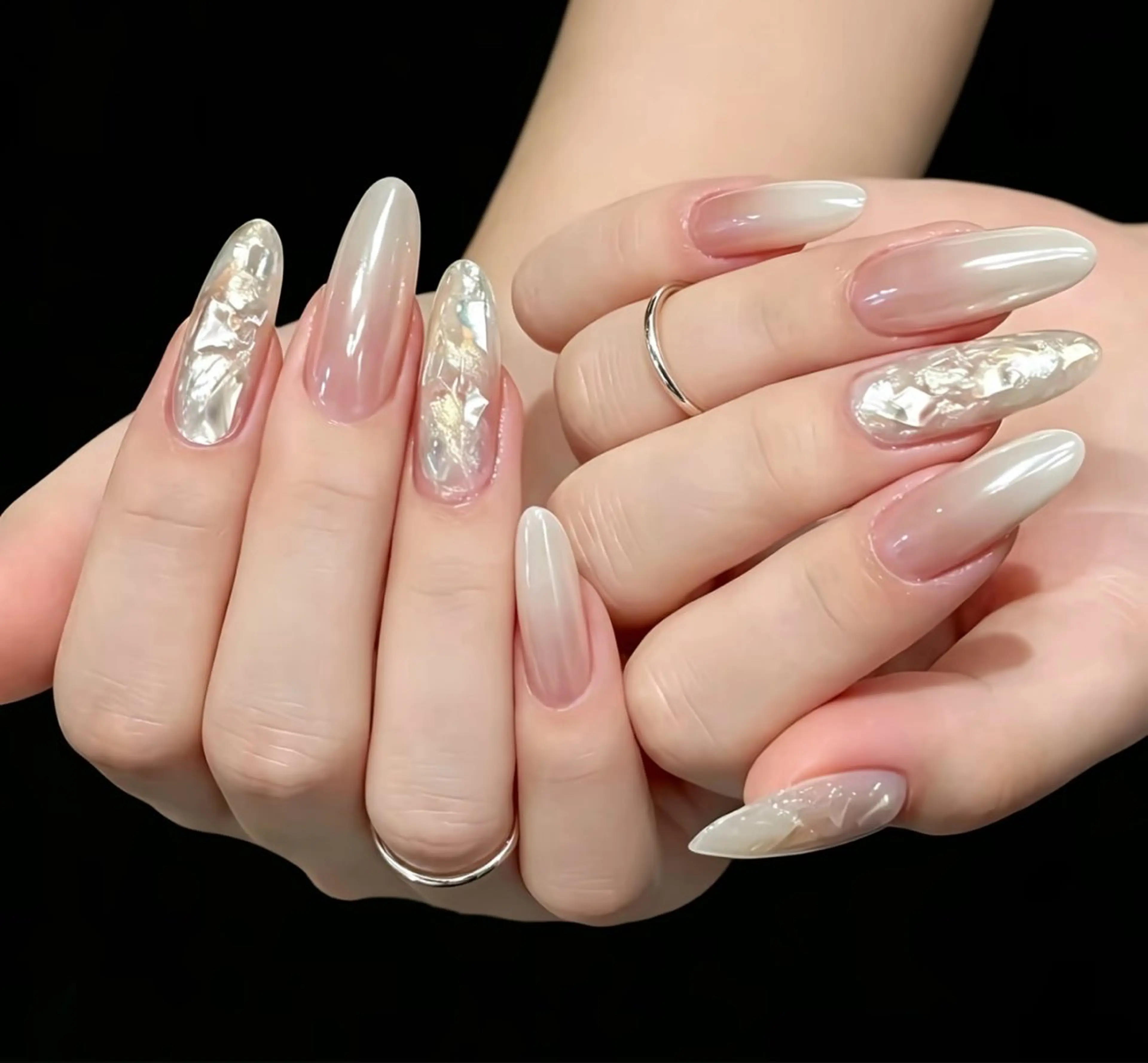 ネイル アートネイル オーロラネイル ガーリー キラキラネイル 韓国ネイル ハンドネイル 日向 あゆみのネイルデザイン