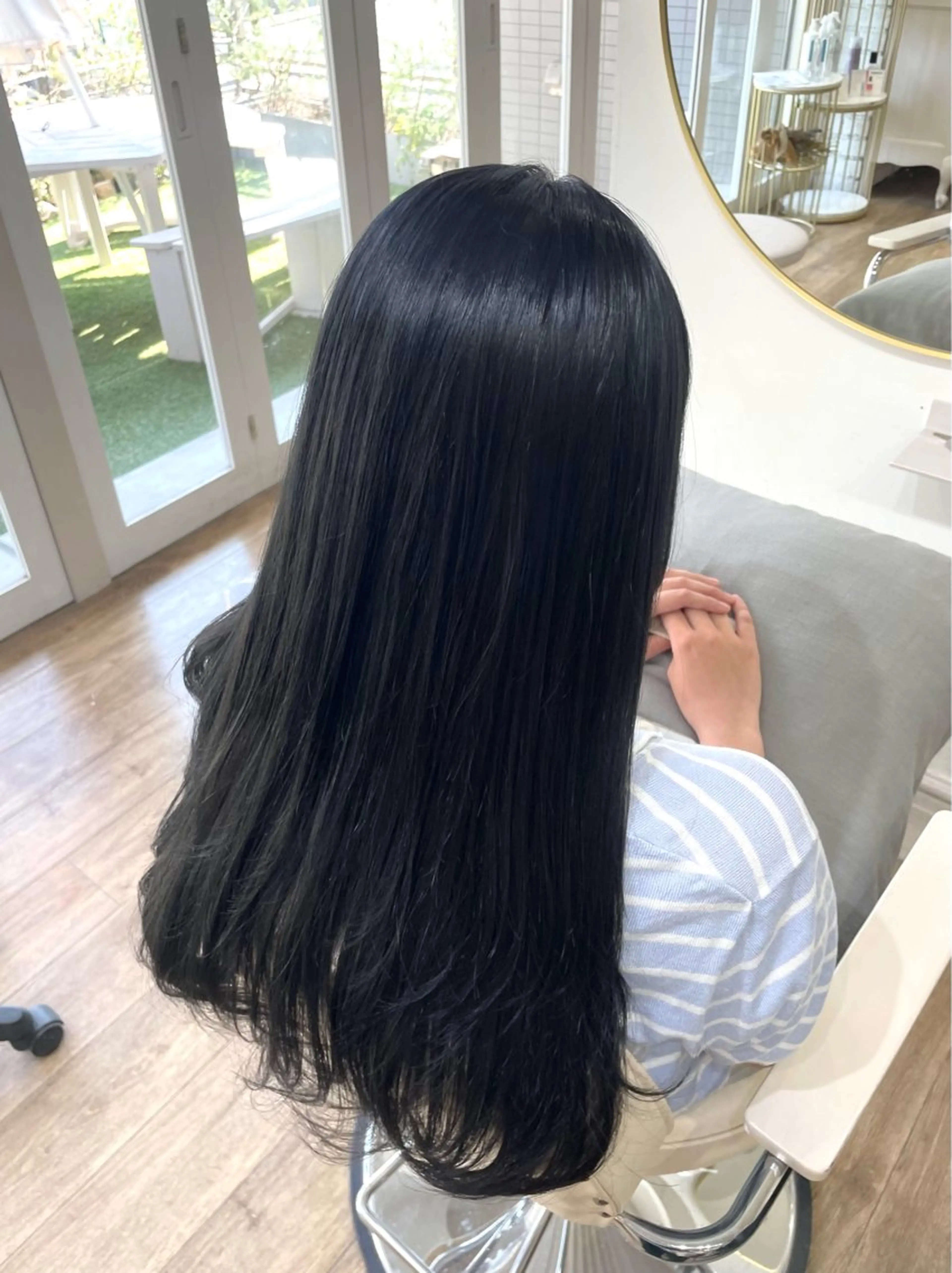 〖オススメはこれ❣️〗𓊆前髪カット✂️➕ダメージ84%カットイルミナカラー🩶𓊇前処理トリートメント付き🫧の写真