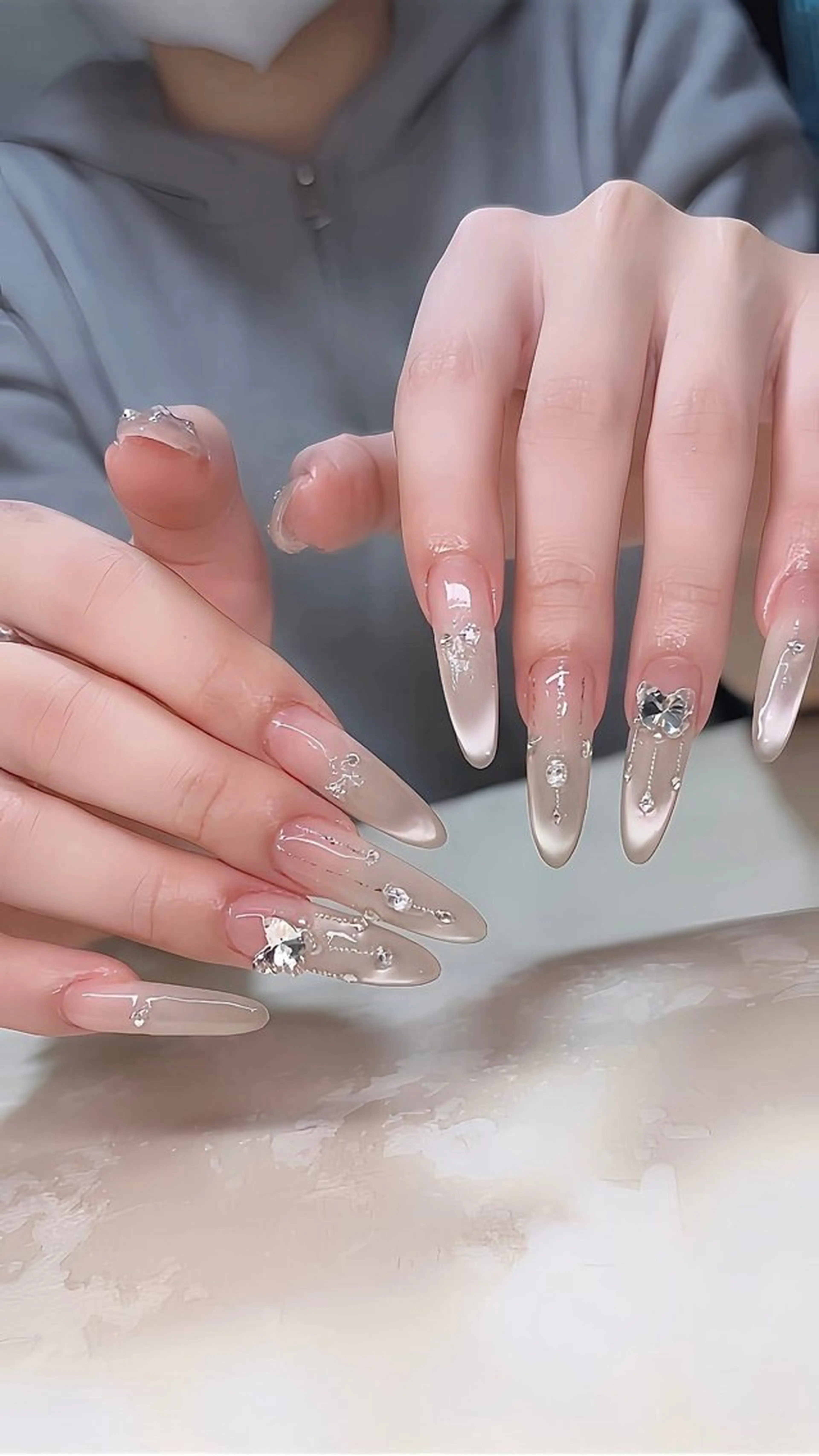 ネイル ハンドネイル T. Leeのネイルデザイン