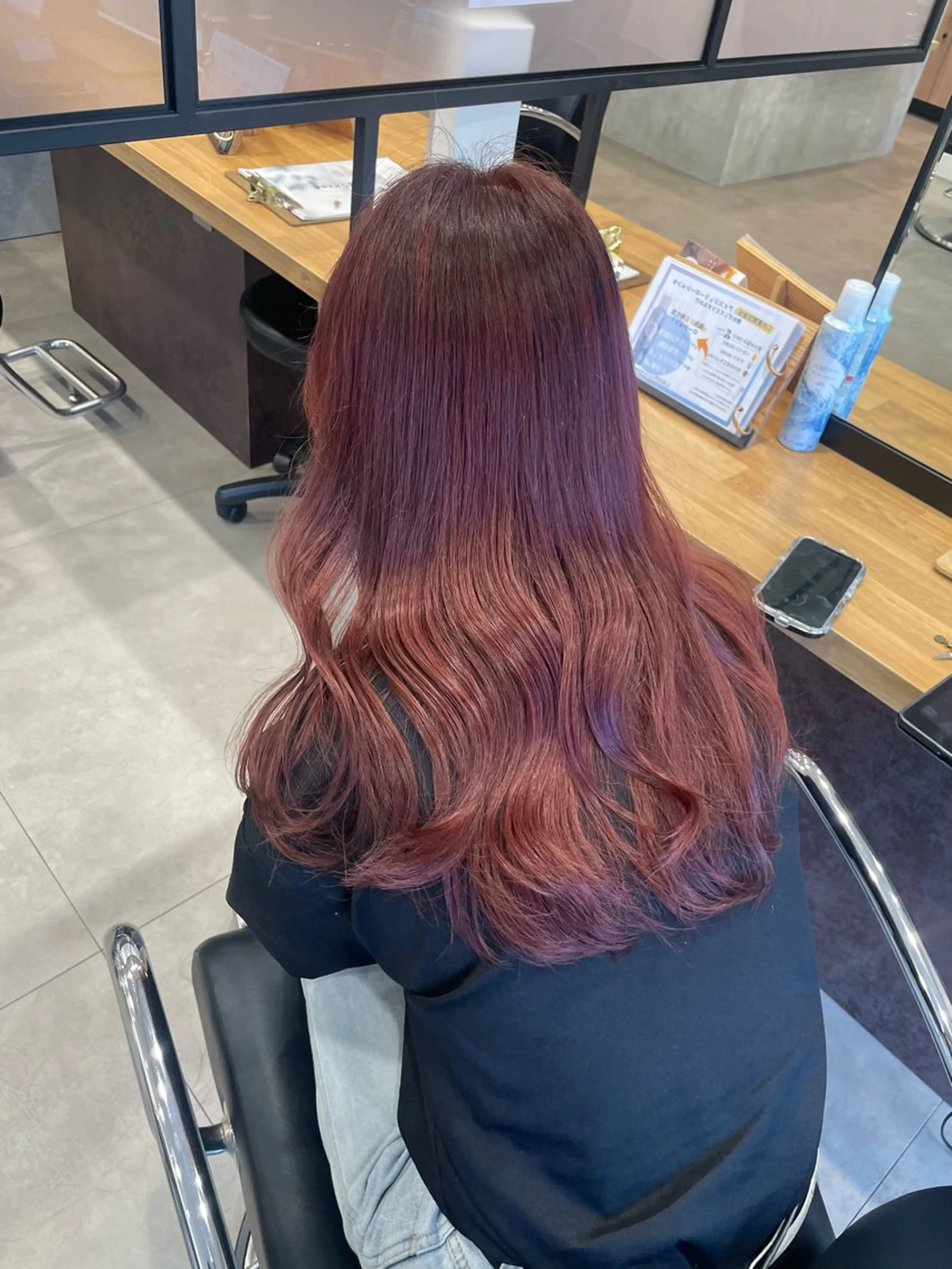 ロング ヘアカラー 佐藤 由依/水光カラーのヘアスタイル