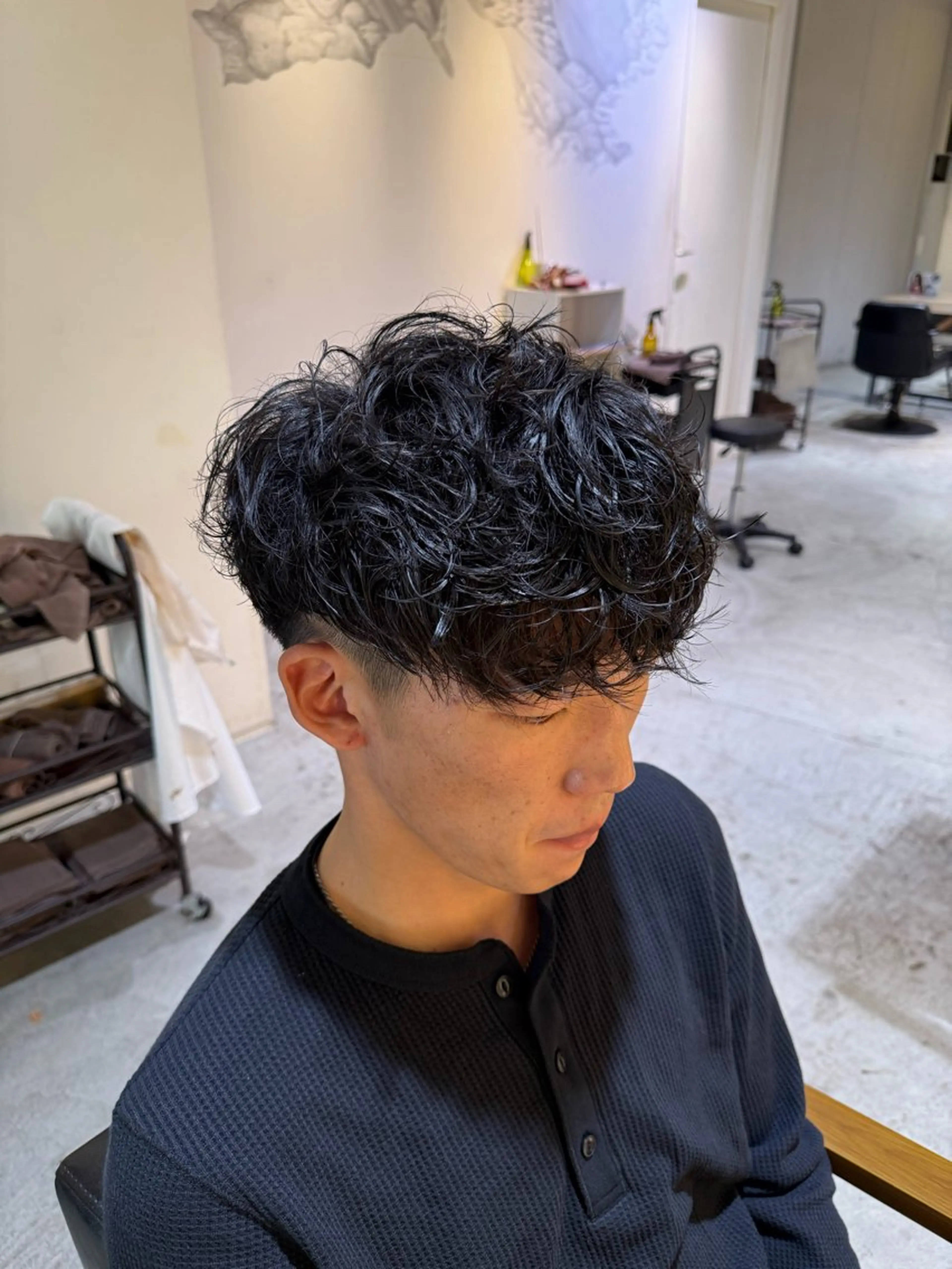 ミディアム パーマ メンズ スペインカール 谷 勇汰のヘアスタイル