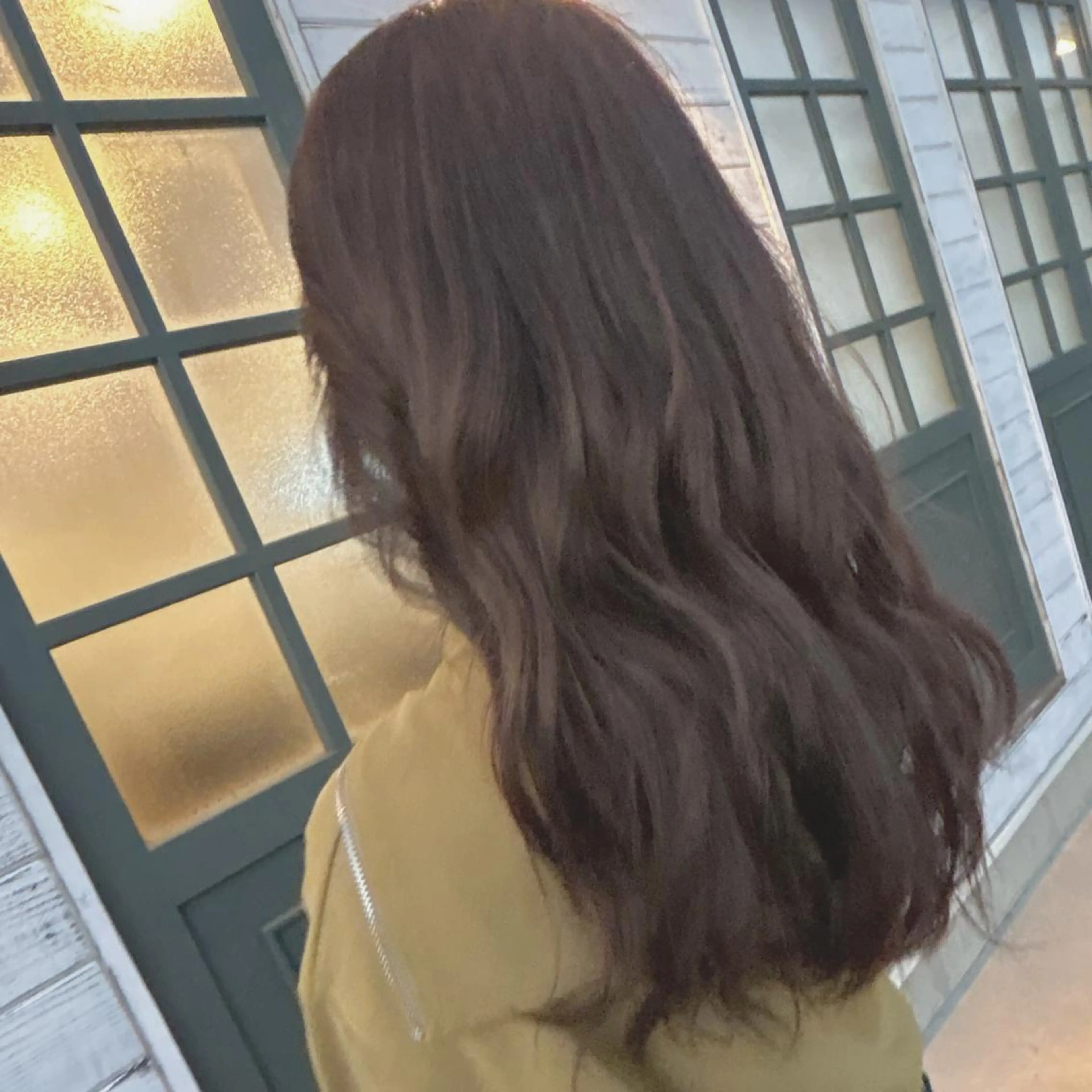 カラー SENA Rimのヘアスタイル