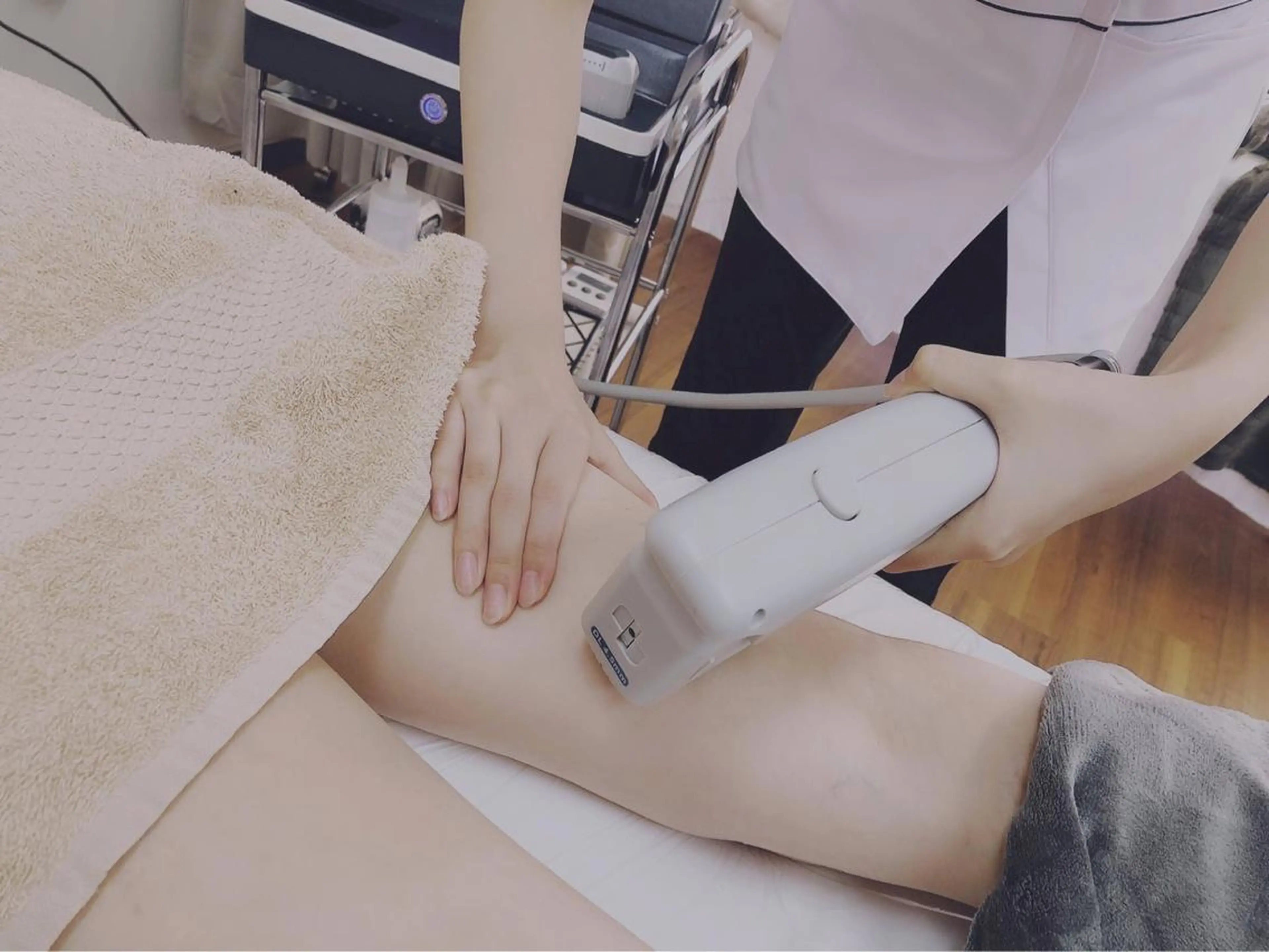 🌼ミニモ価格🌼メスのいらない脂肪吸引💆♀️【最新9D機器】💡下半身集中痩せ🦵🏻の写真