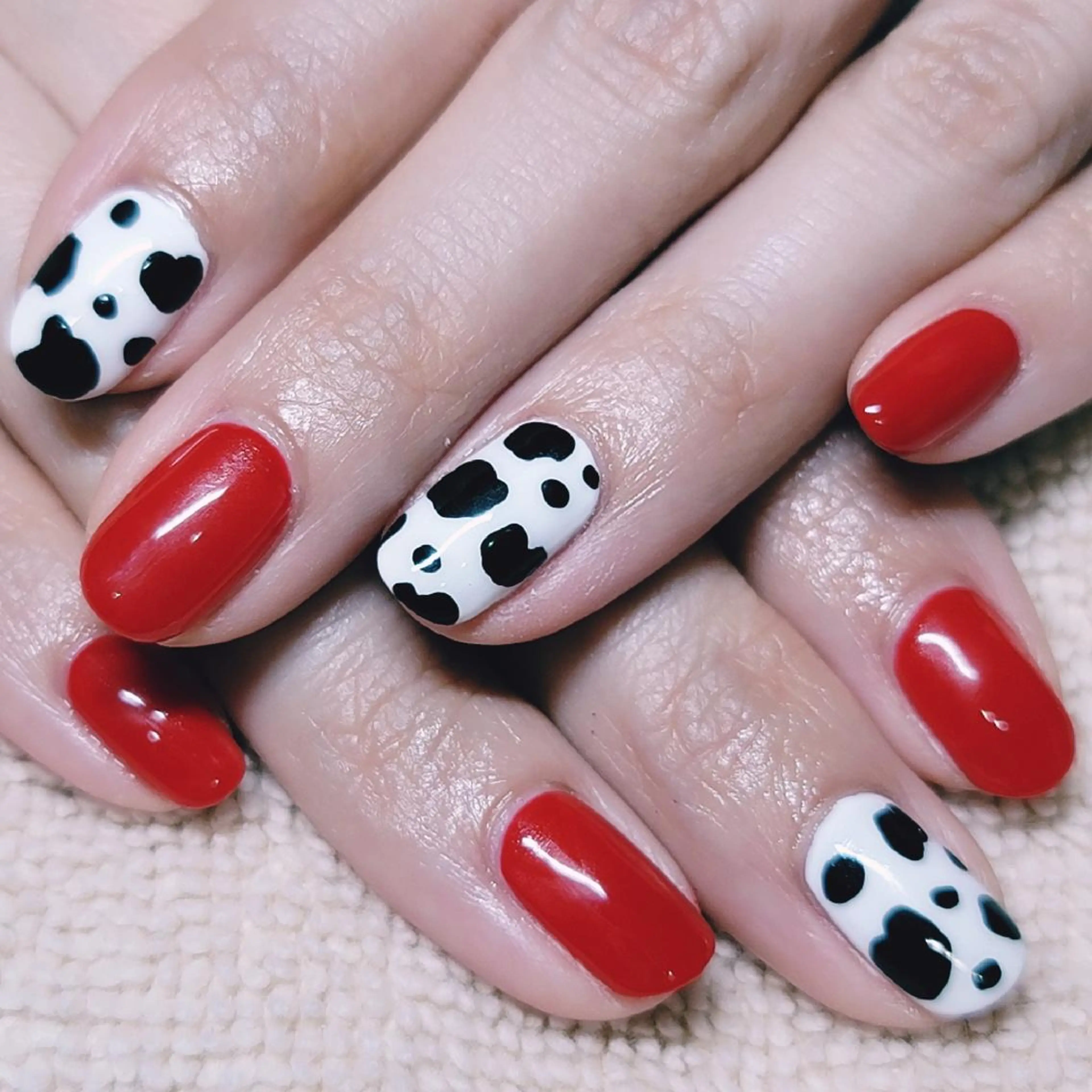 ネイル アートネイル ワンカラーネイル 赤色 ハンドネイル よしだ ひろきのネイルデザイン