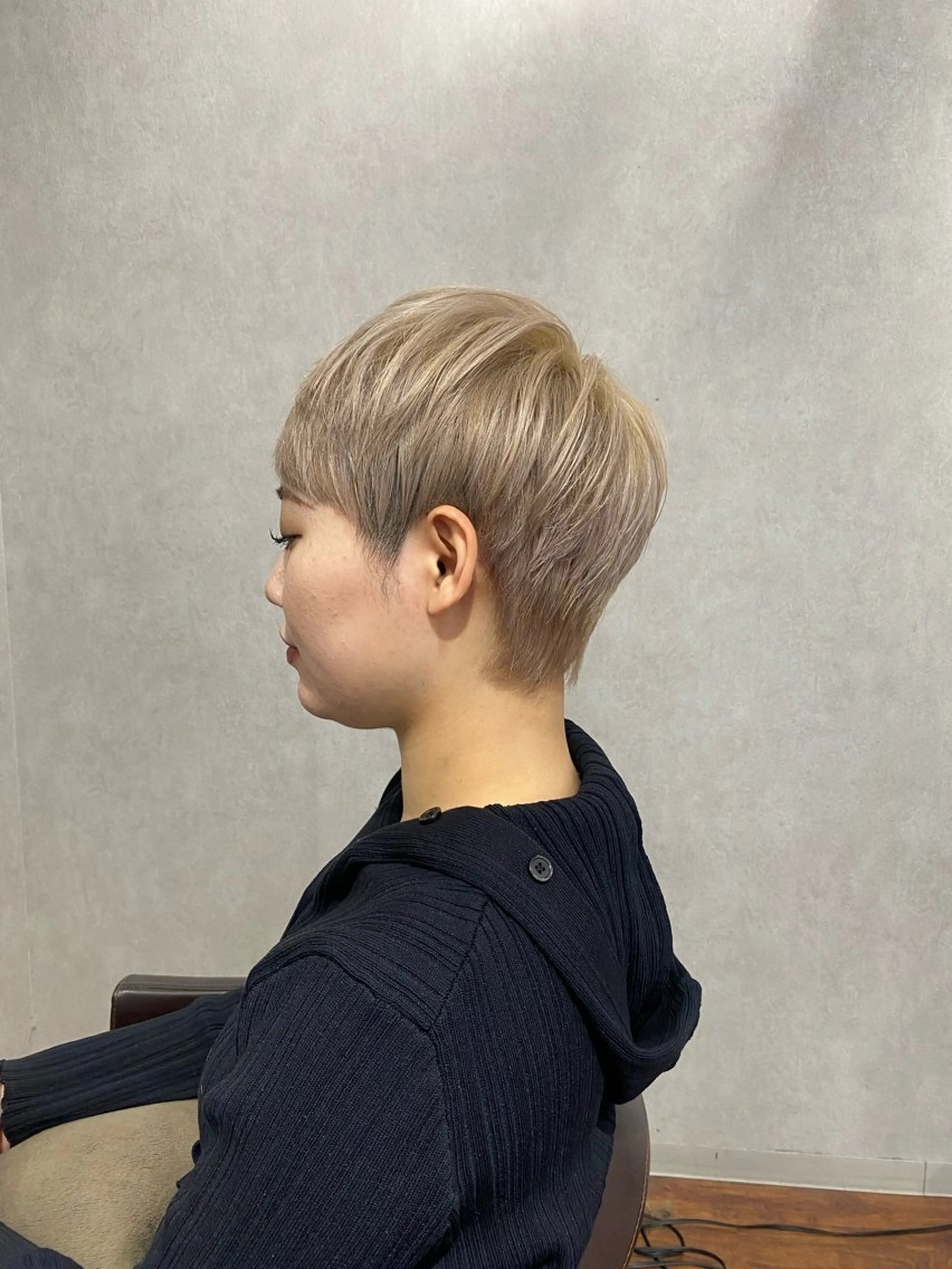 ショート カット ヘアカラー トリートメント ＳＨＩ ＺＵのヘアスタイル