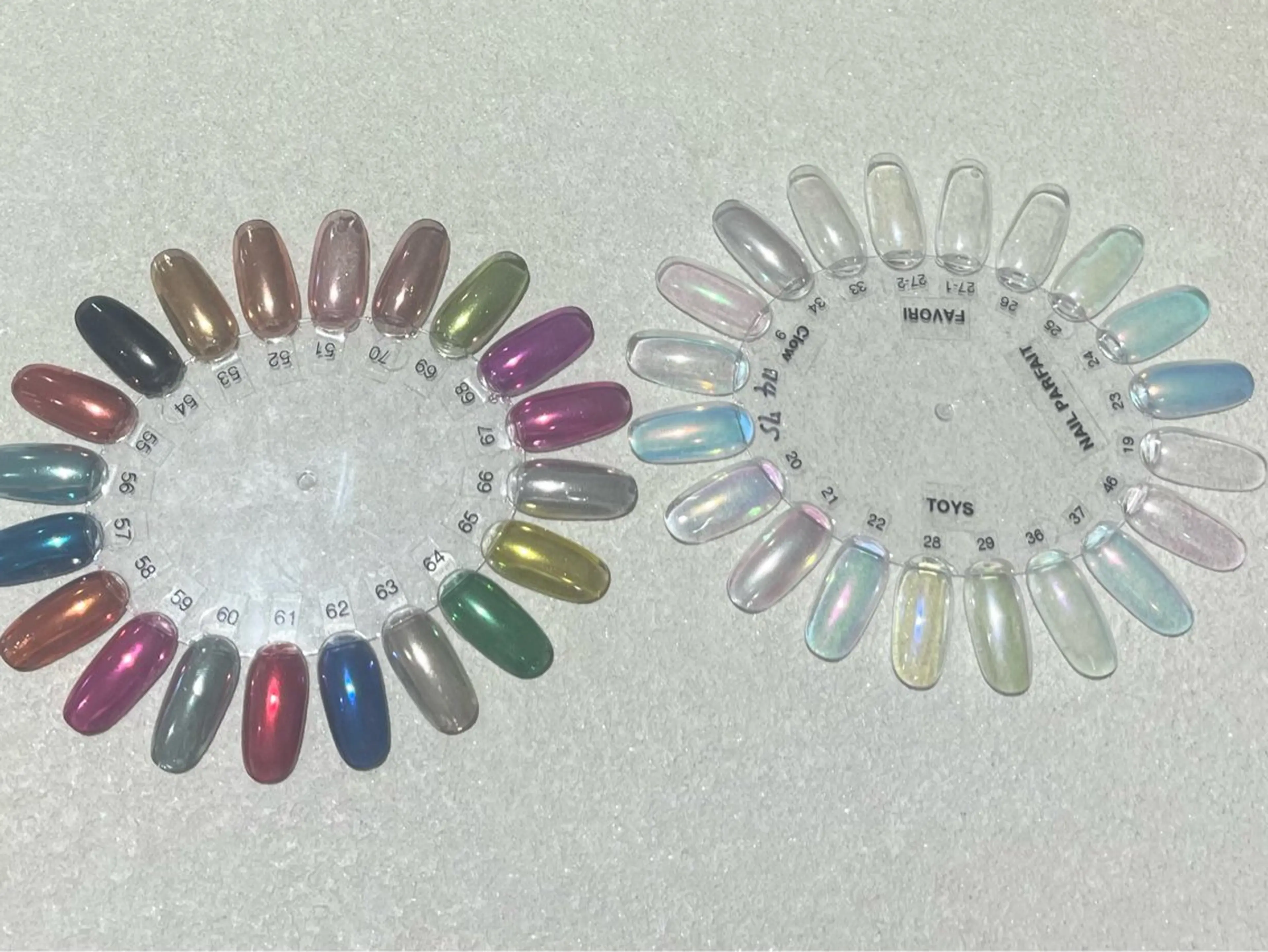 ネイル オーロラネイル ミラーネイル kanatsu yorikoのネイルデザイン