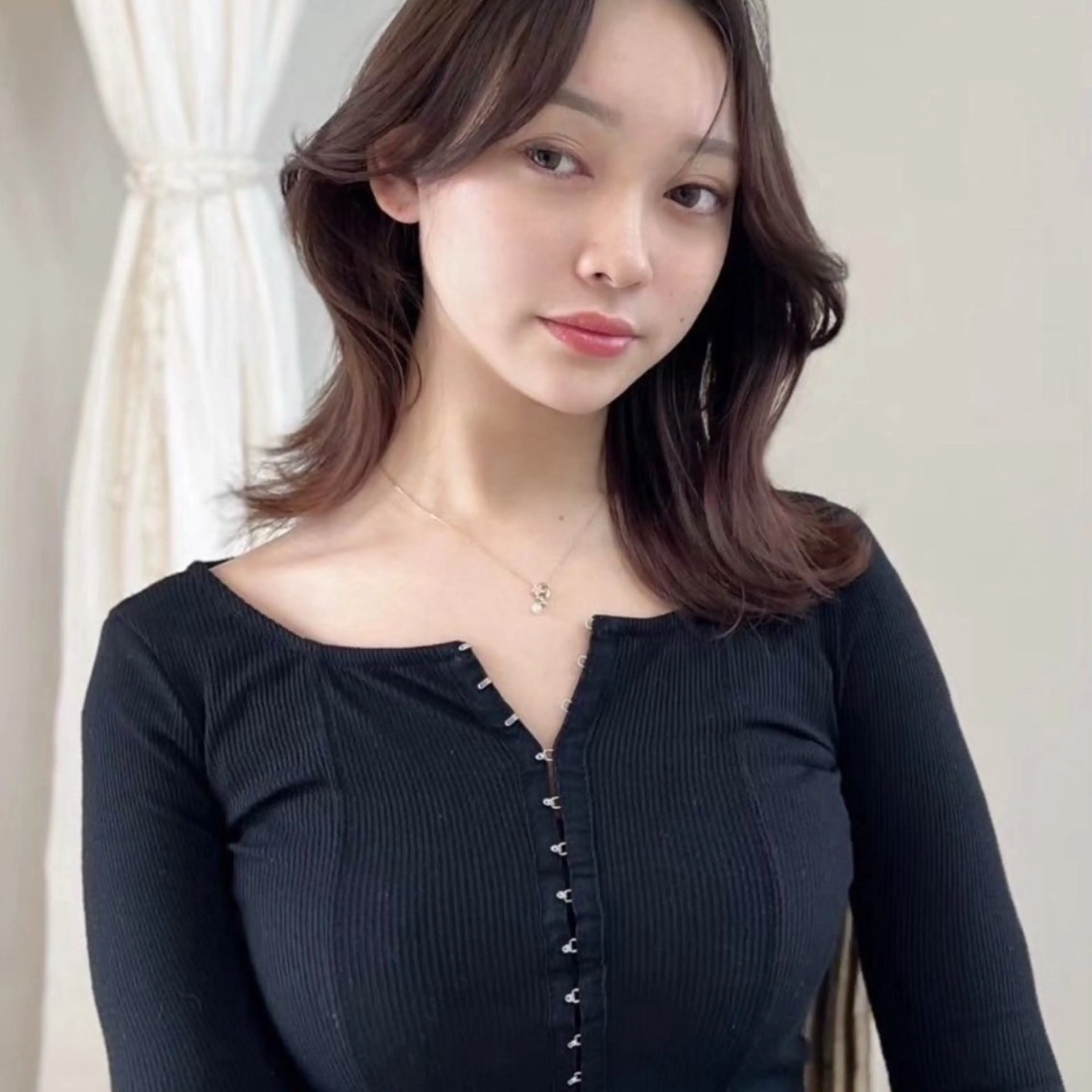 ロング カラー カット ヘアカラー トリートメント レイヤーカット/ 髪質改善/透カラーのヘアスタイル