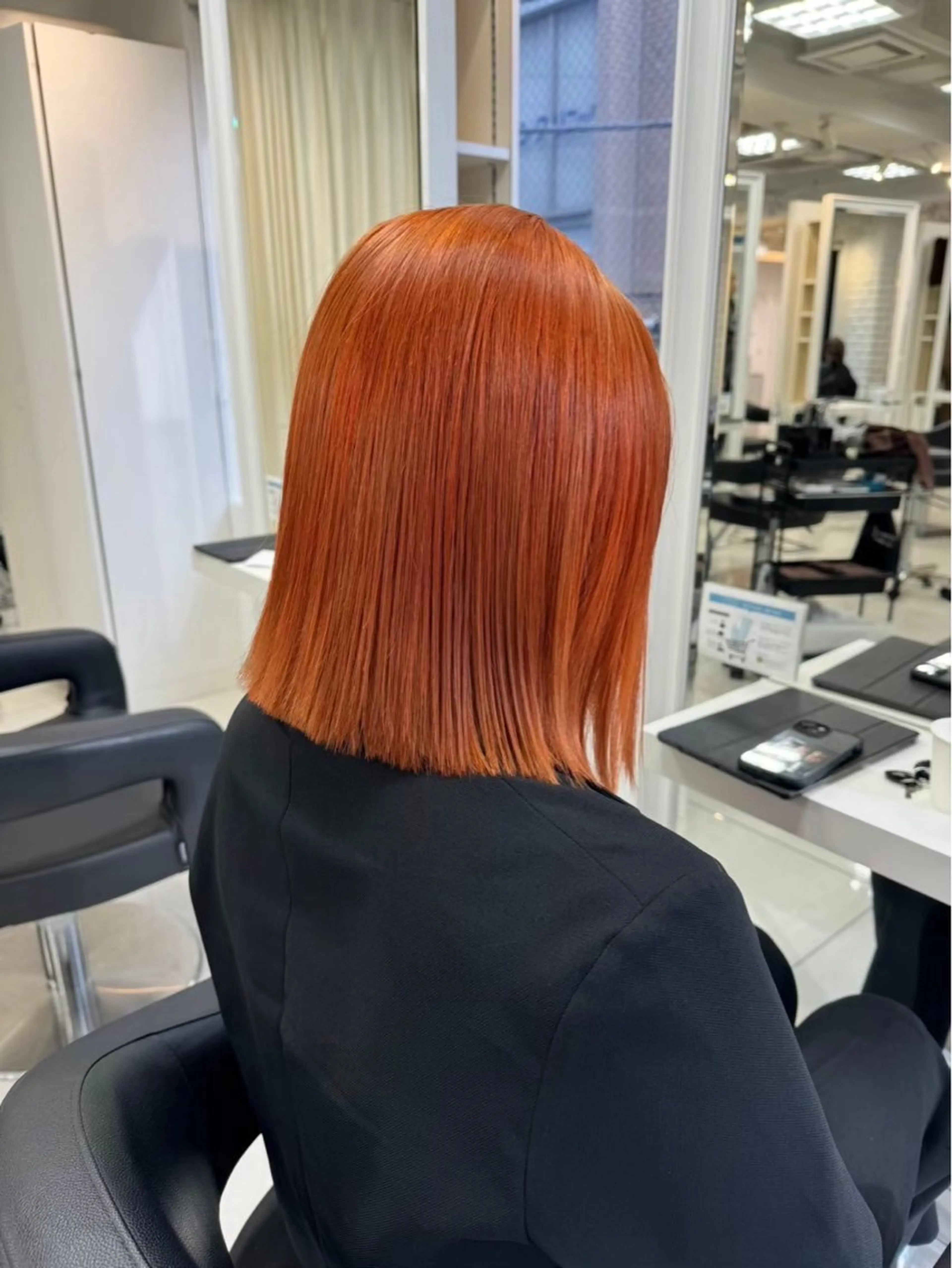 カラー ヘアカラー 仲里 茉緒のヘアスタイル