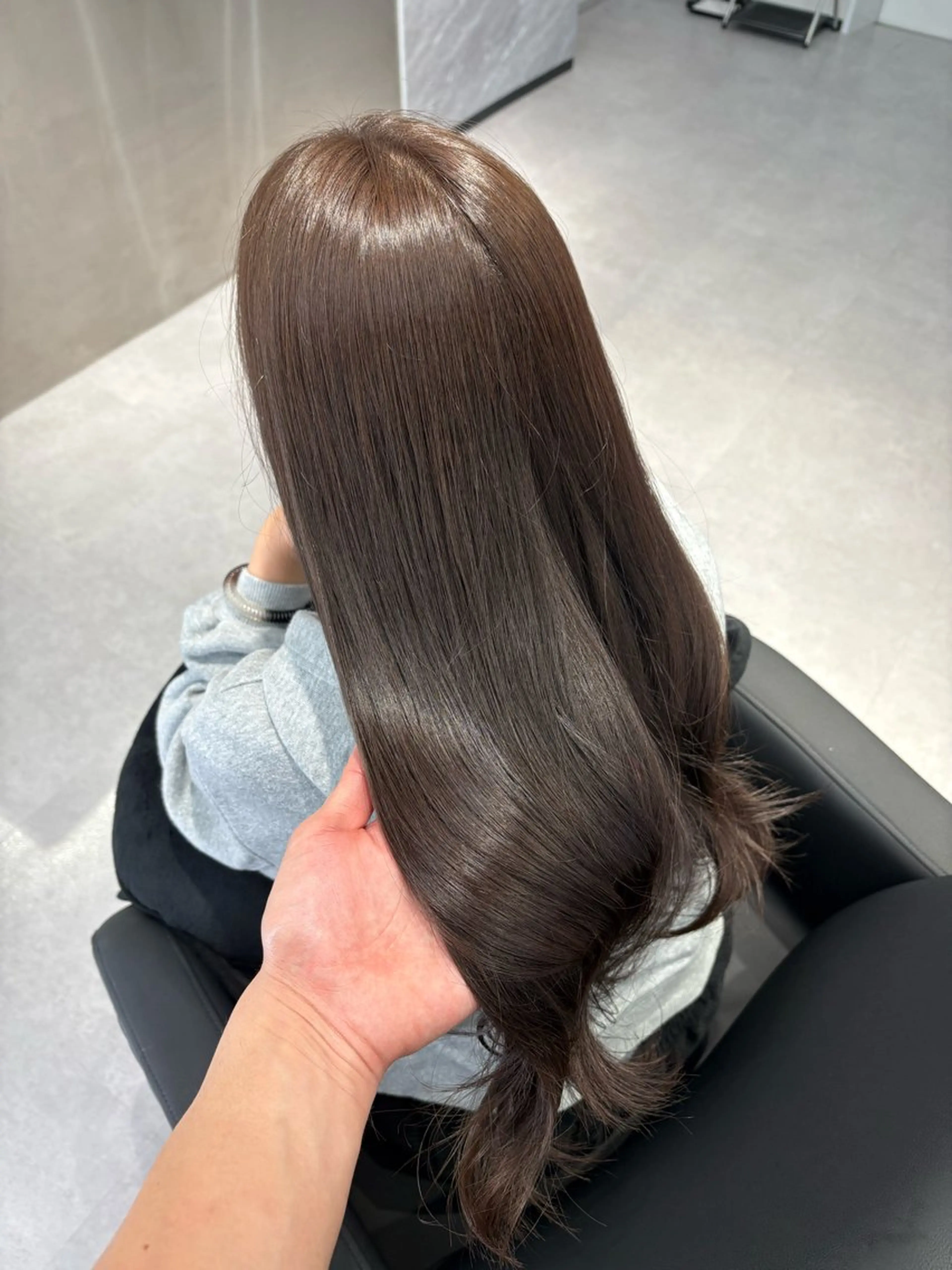 ロング カラー ブリーチ ブリーチなしカラー ロング カット ヘアカラー 堀江/透明感 ベージュ/白川幸太のヘアスタイル