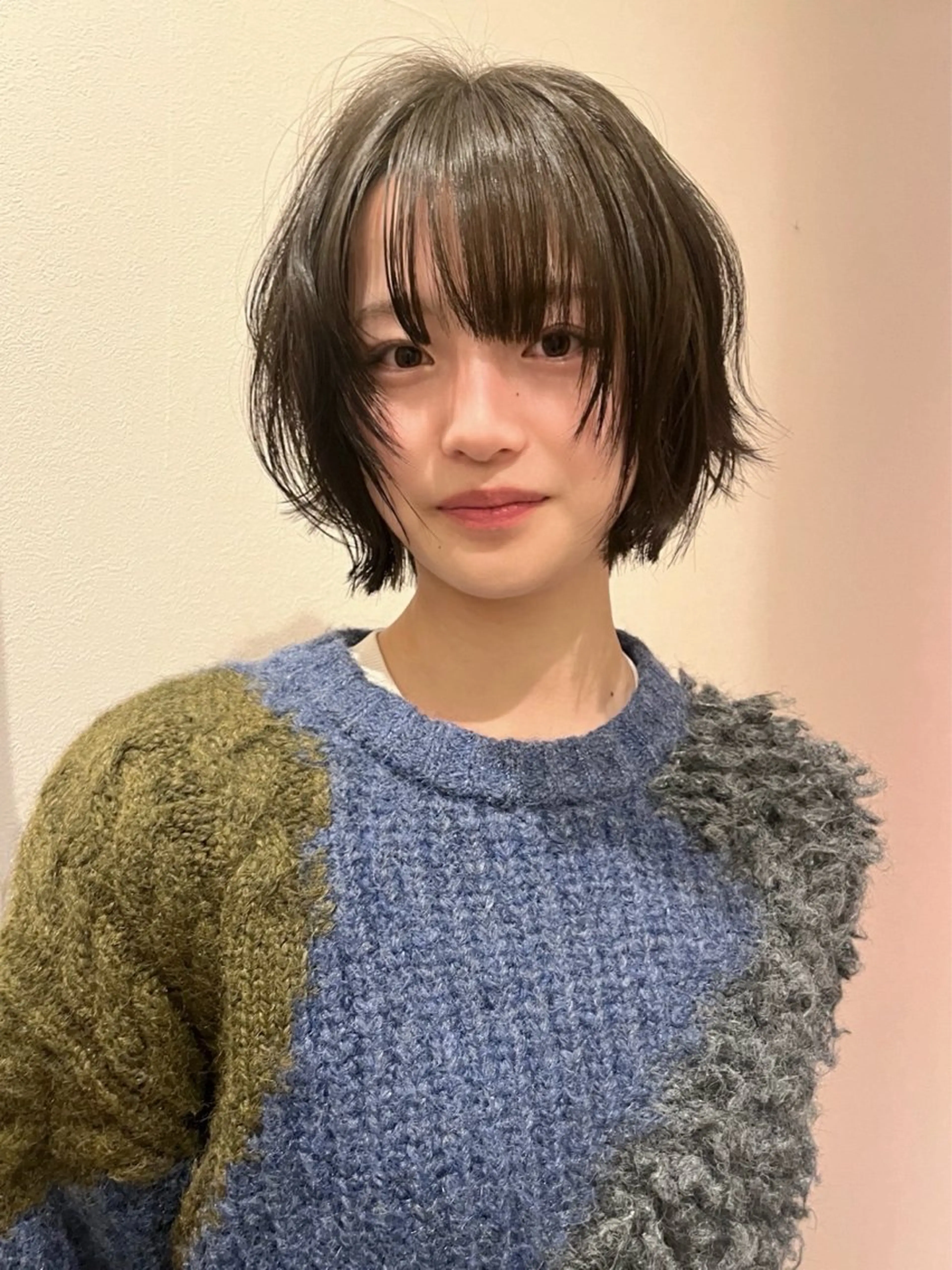 ショート カラー オリーブカラー ヘアカラー Fleur 西 優希のヘアスタイル
