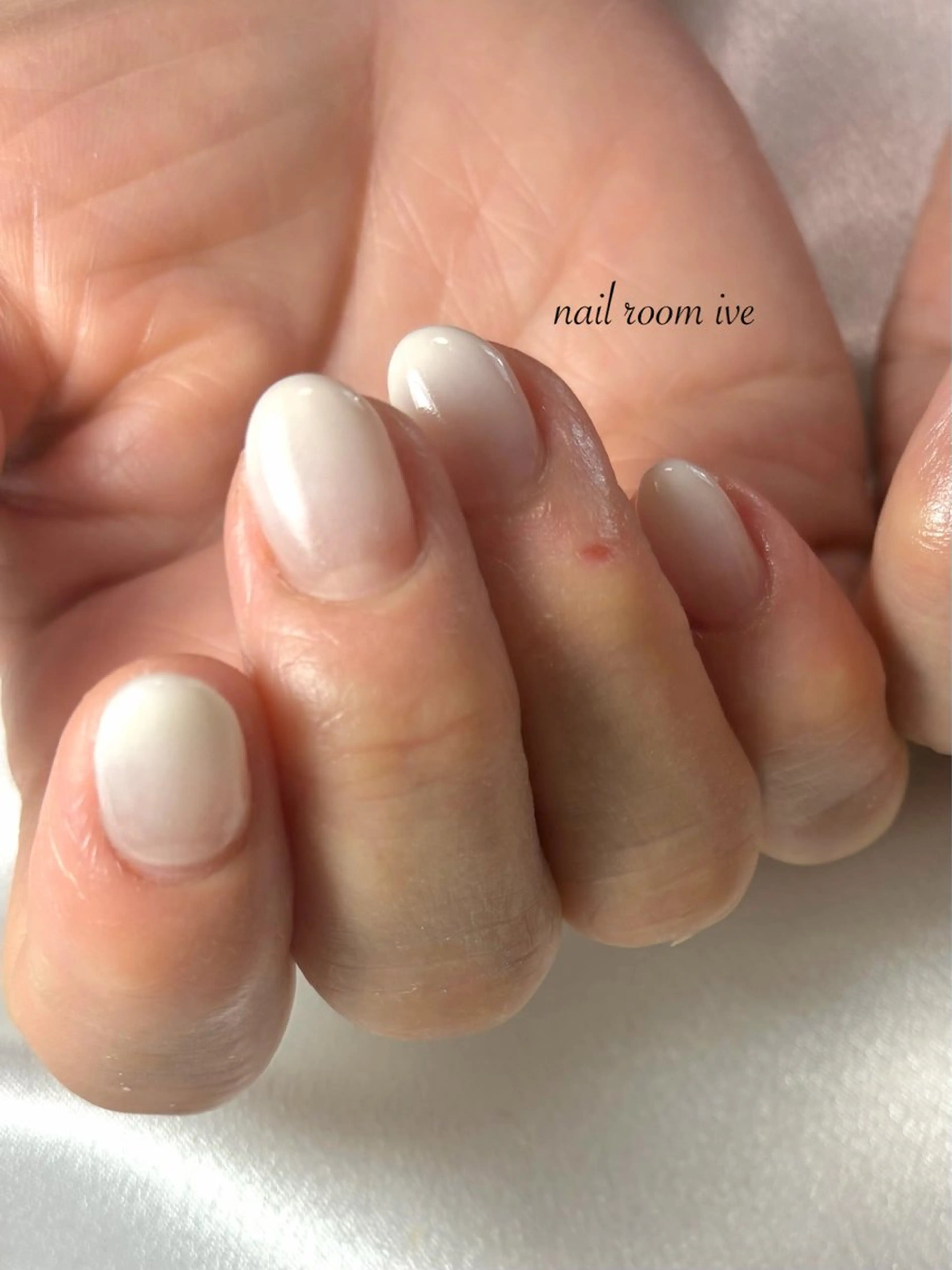 ネイル ハンドネイル nail room IVEのネイルデザイン