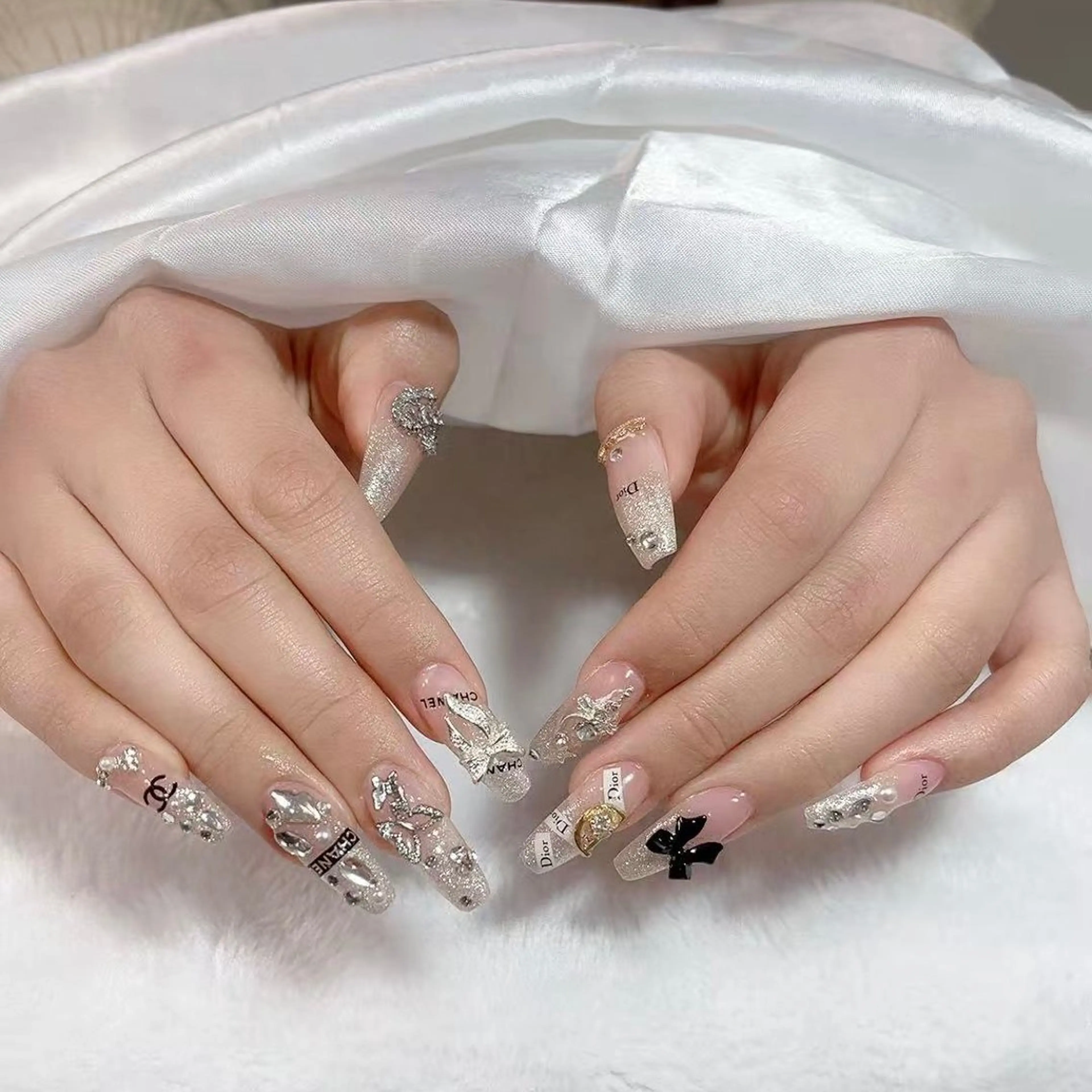 ネイル Amina nail salonのネイルデザイン