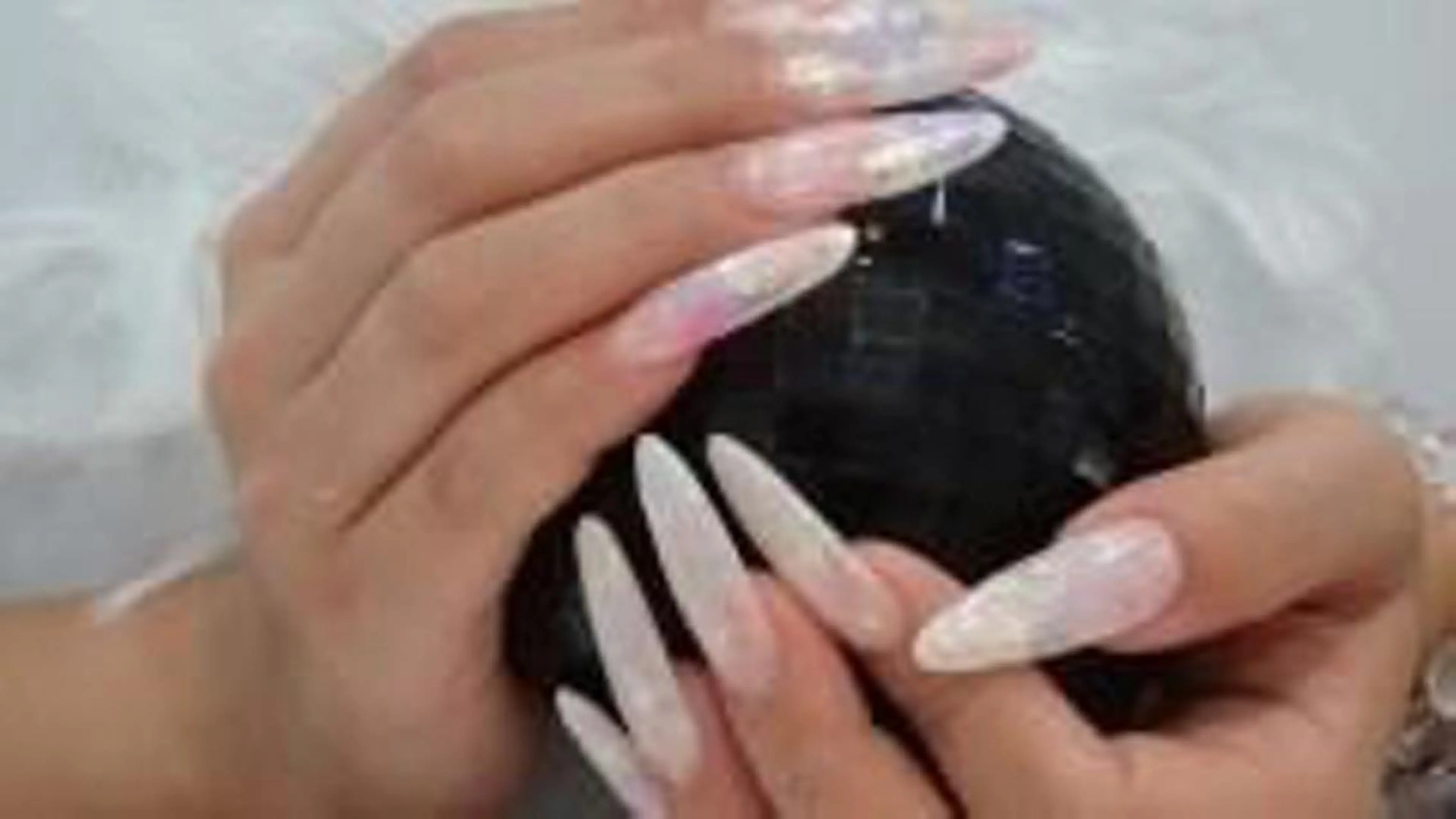 ネイル ハンドネイル 💗🪽Tiary Nail🪽💗のネイルデザイン