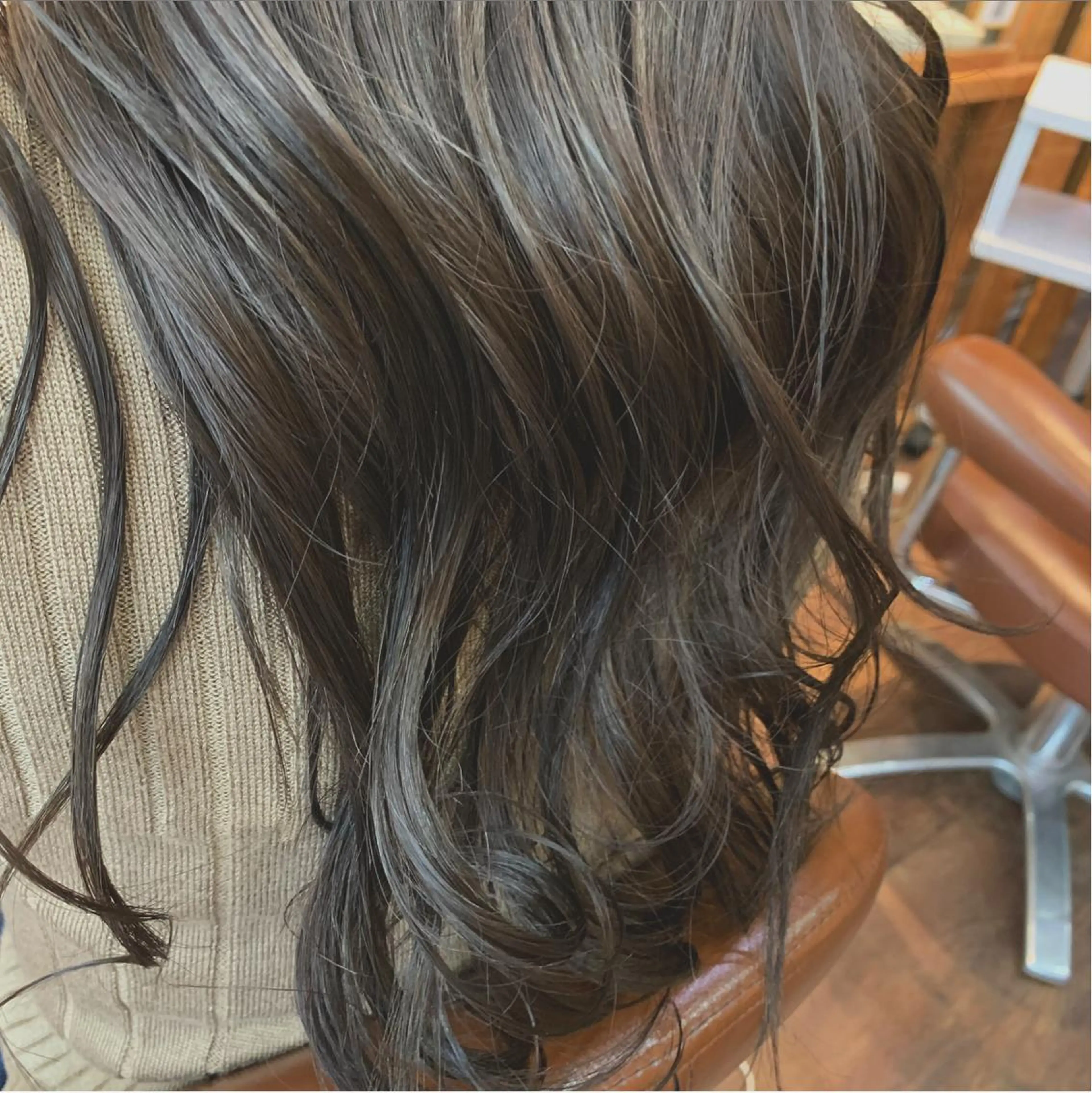 ロング カラー グレージュ mizuho .のヘアスタイル