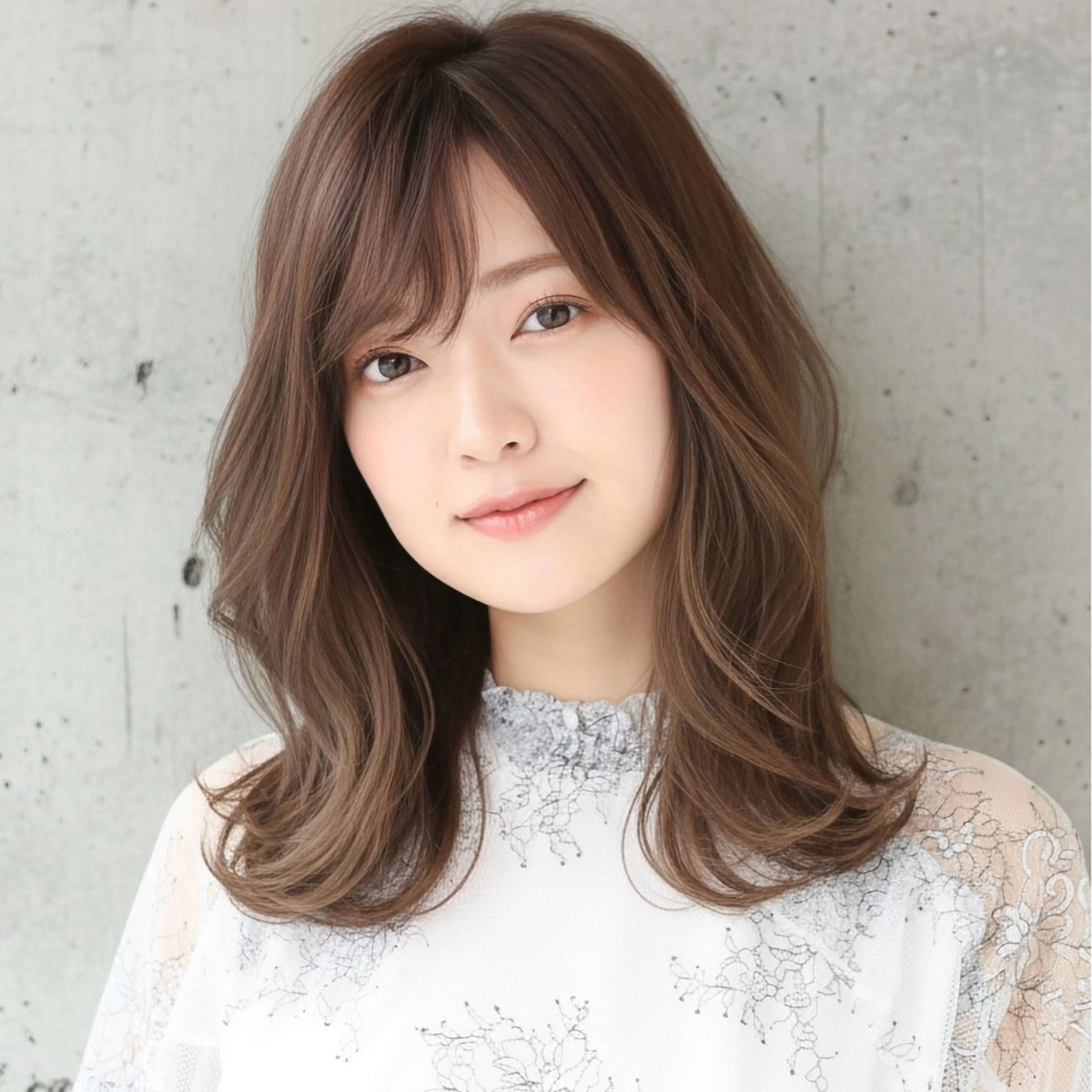 セミロング カット ヘアカラー ハッシュカット 田窪珠妃のヘアスタイル