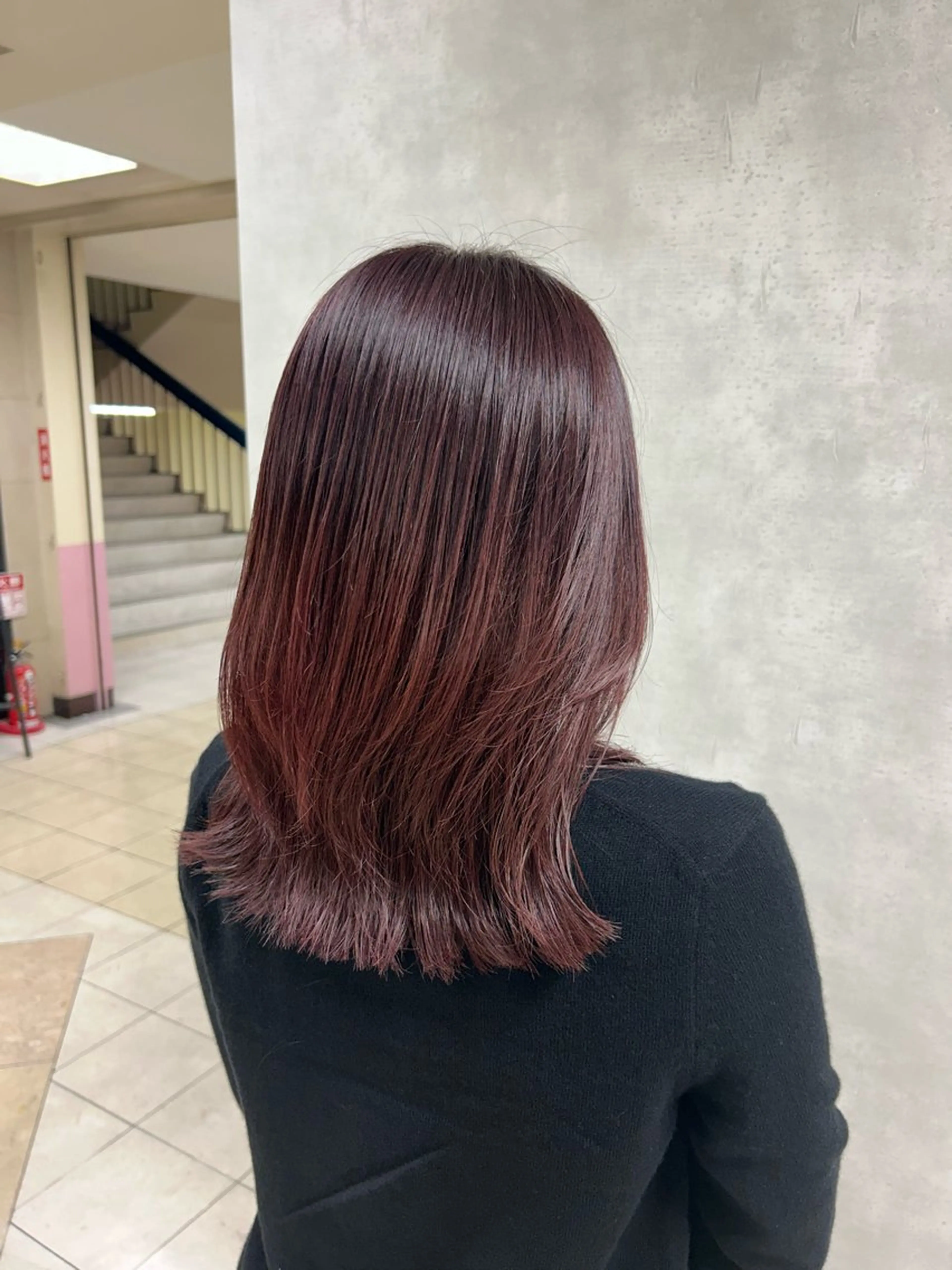 セミロング カラー ボルドーカラー レイヤーカット 🌈半谷 千尋⛅️✨のヘアスタイル