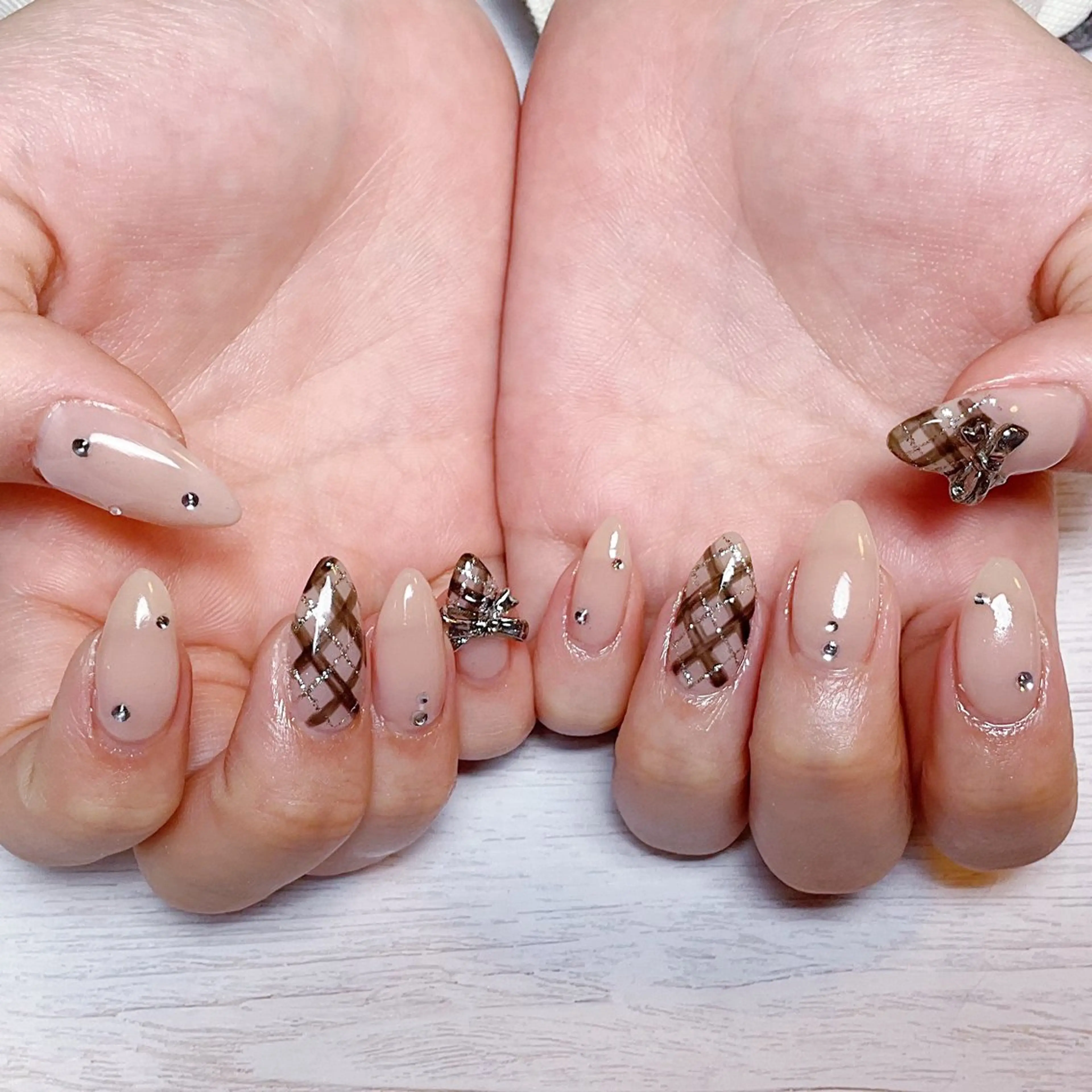 ネイル ハンドネイル 🍭Yun nail hyejin🌸のネイルデザイン
