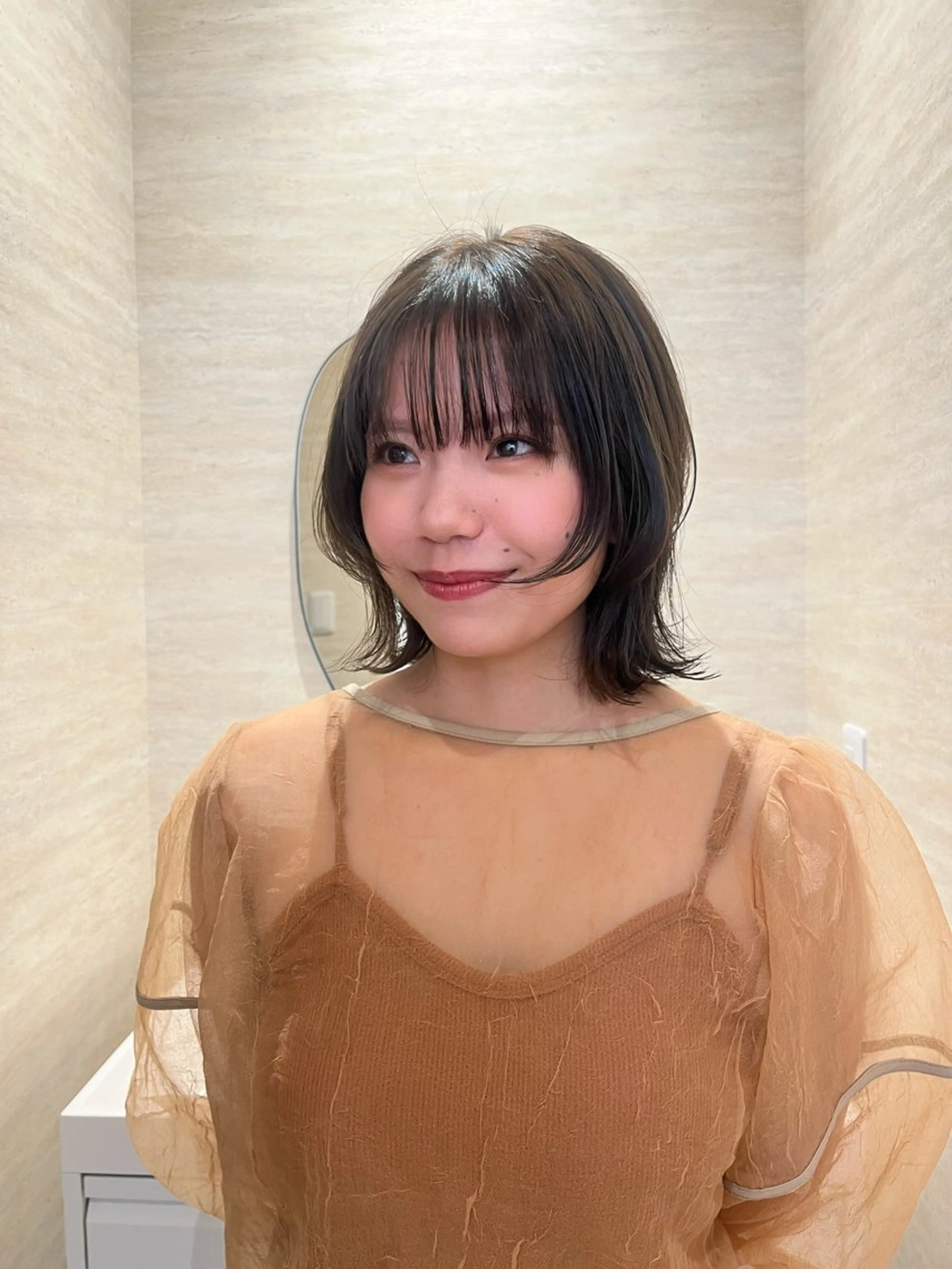 ミディアム カラー 柔らかい艶暖色 レイヤー🫧姫汝のヘアスタイル