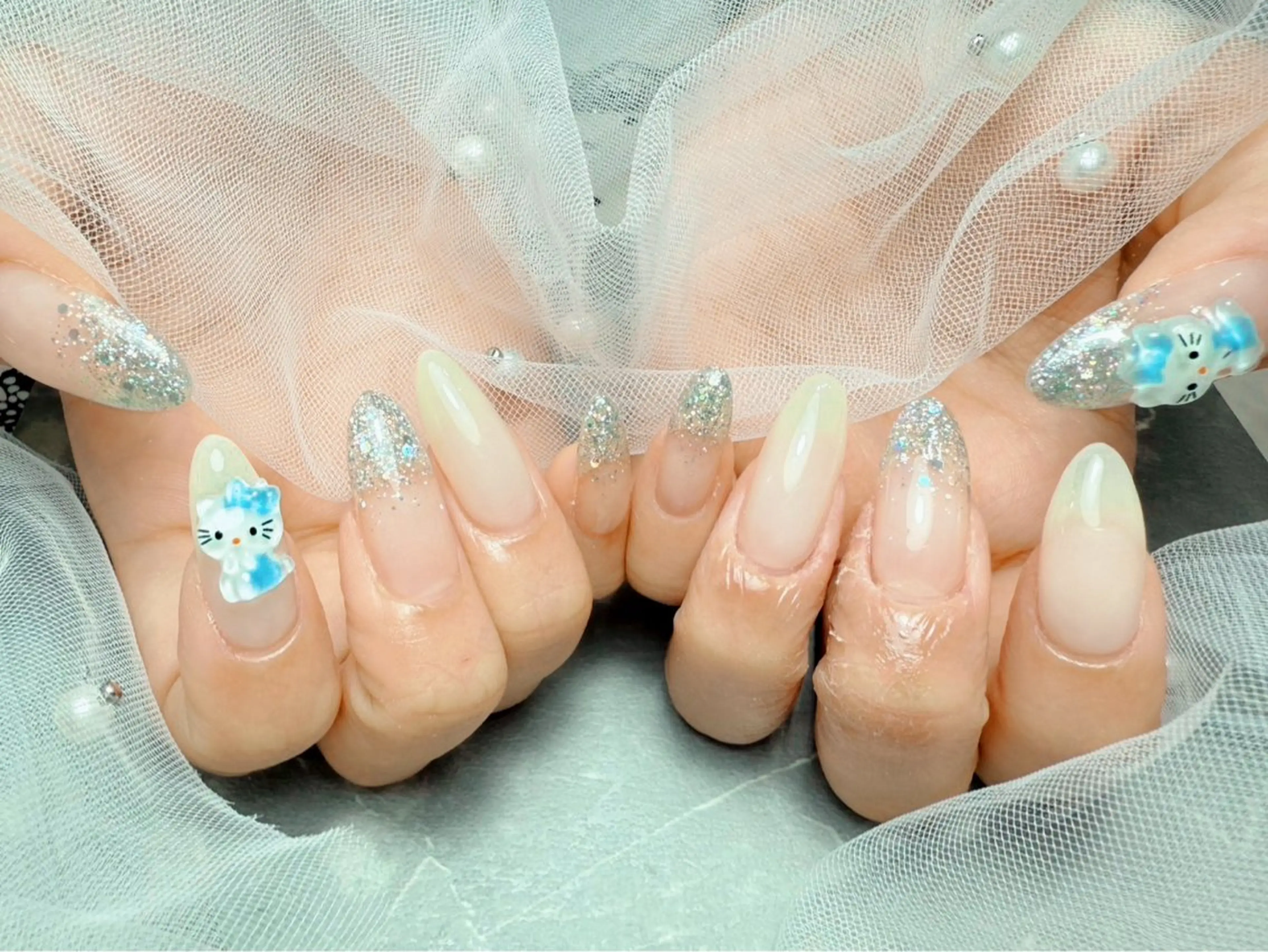 ネイル ハンドネイル マジック ミラーのネイルデザイン