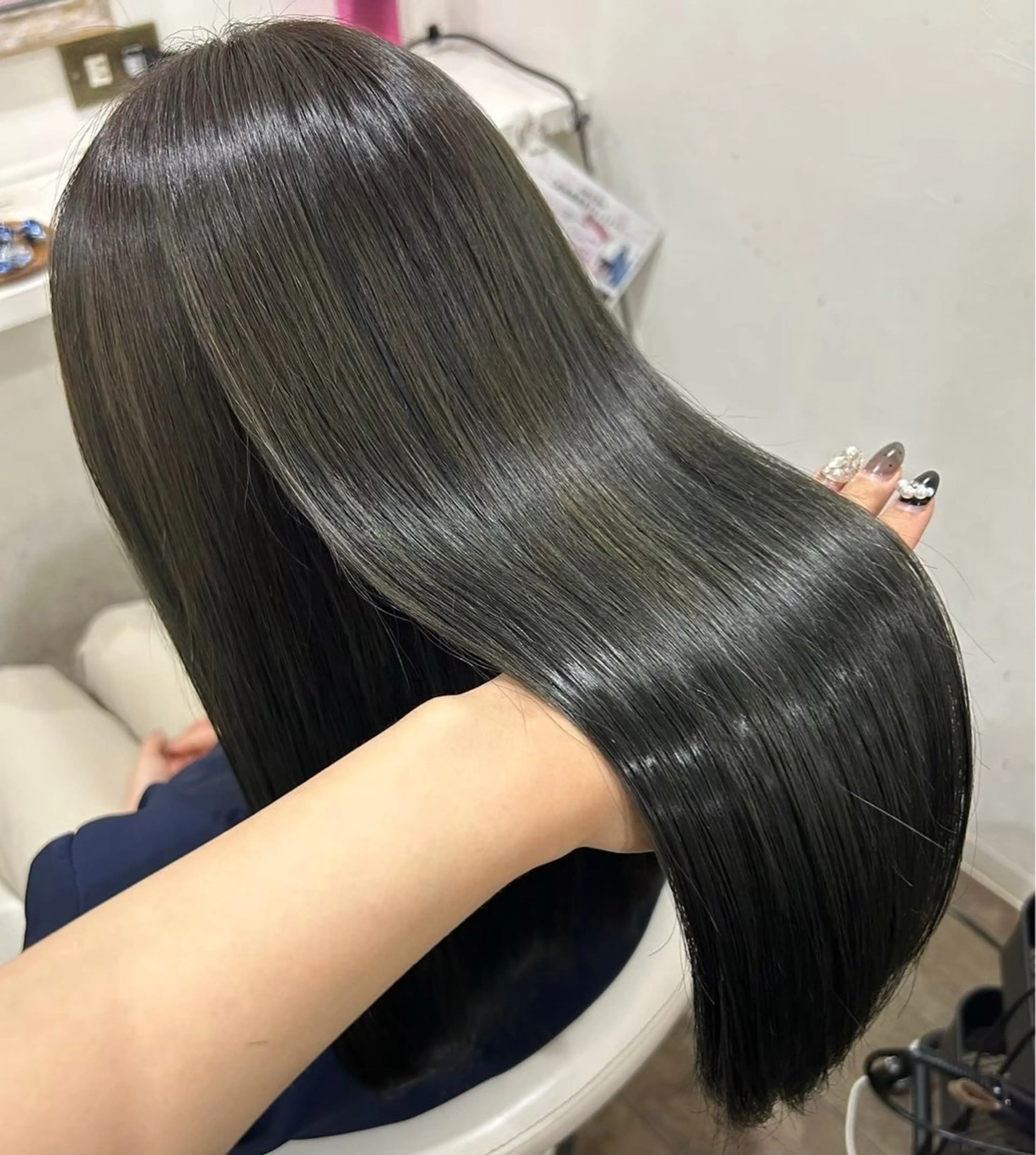 ロング 髪質改善 縮毛矯正 トリートメント 酸性ストレート 酸熱トリートメント 藤井 佑真のヘアスタイル