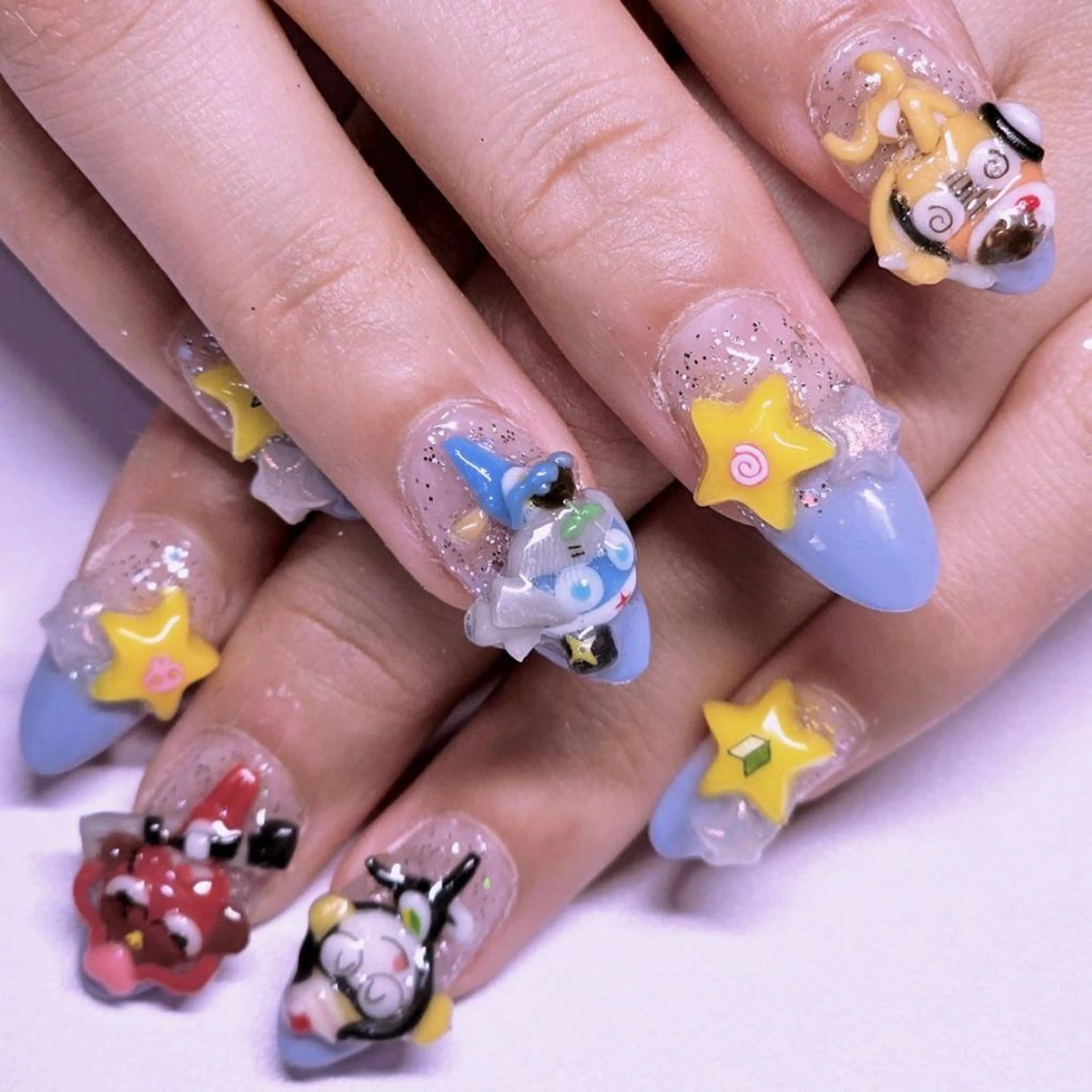 ネイル アートネイル オーロラネイル ブルー グラデーション ラメ(グリッター) ハンドネイル よしだ ひろきのネイルデザイン